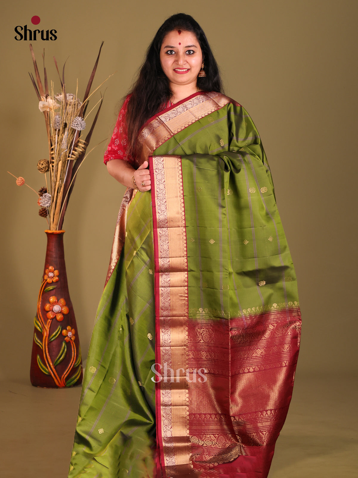 Green & Maroon Soft Silk Saree with rich contrast zari border-1