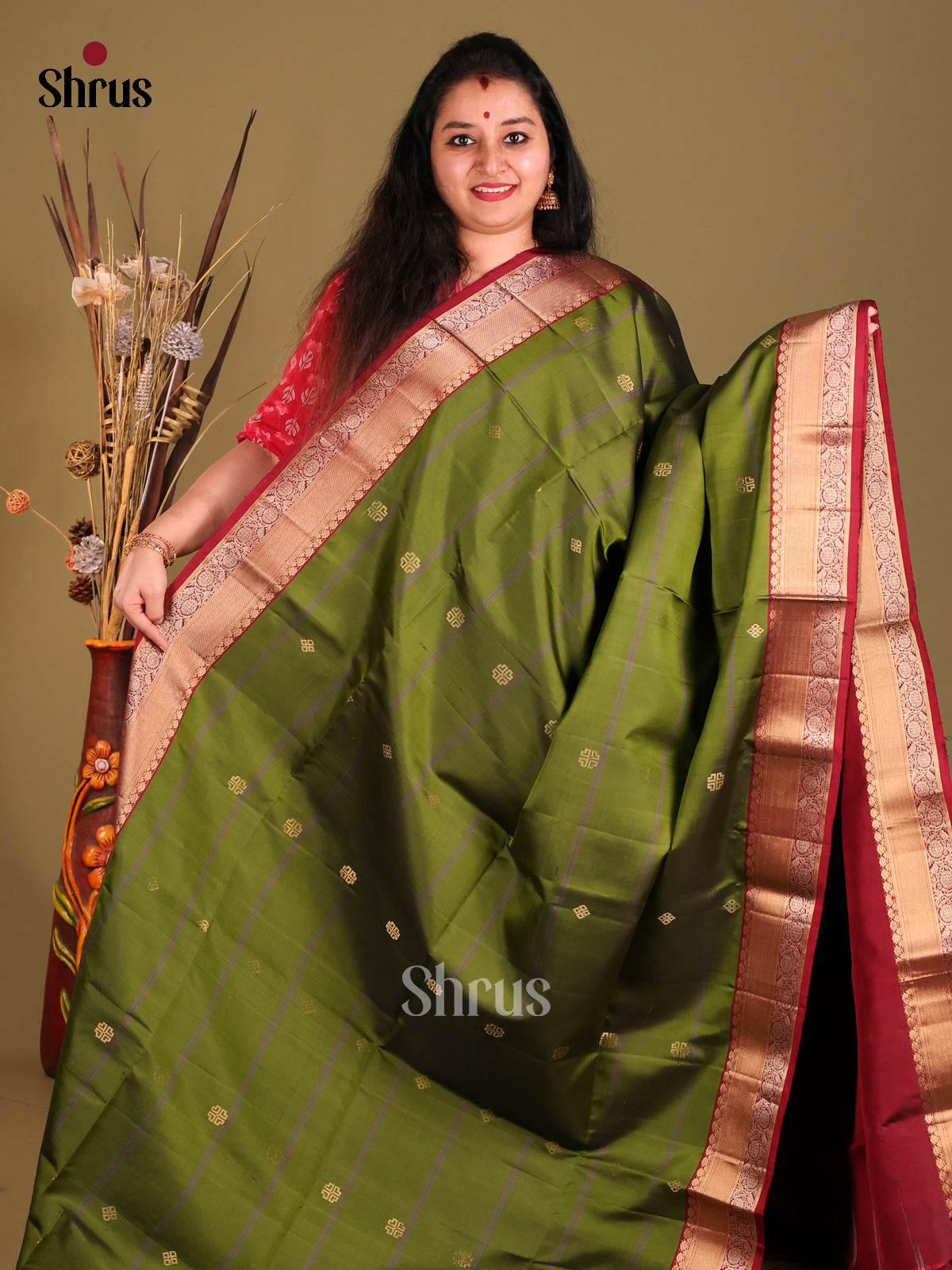Green & Maroon Soft Silk Saree with rich contrast zari border-2