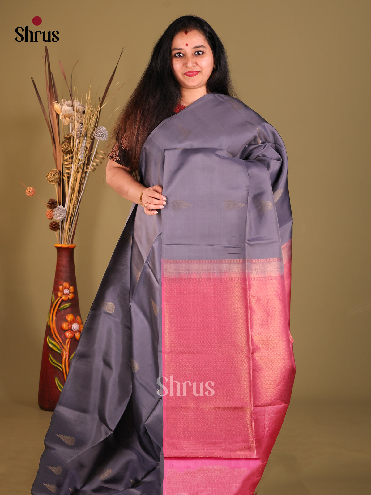 Elephant Grey borderless Softsilk-halfpure Saree with zaro buttas - Shop on Shrus.com