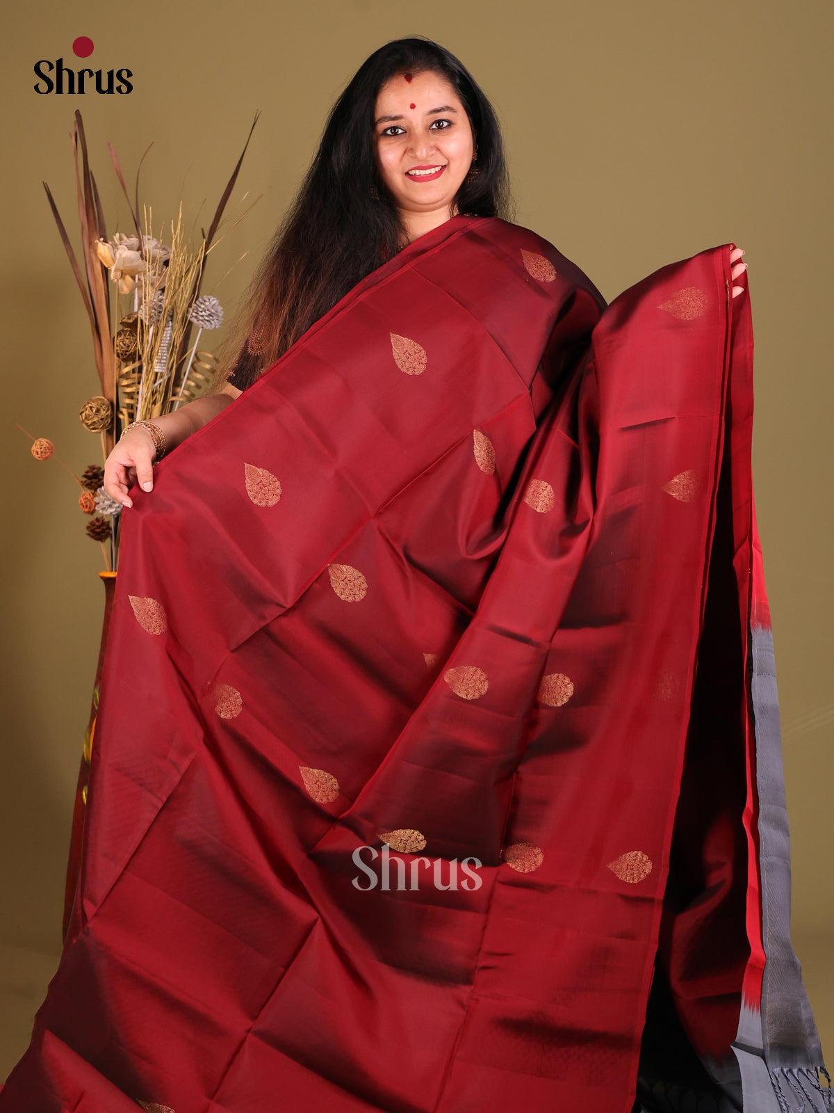 Maroon Softsilk-halfpure Saree with gold zari thilagam buttas - Shop on Shrus.com