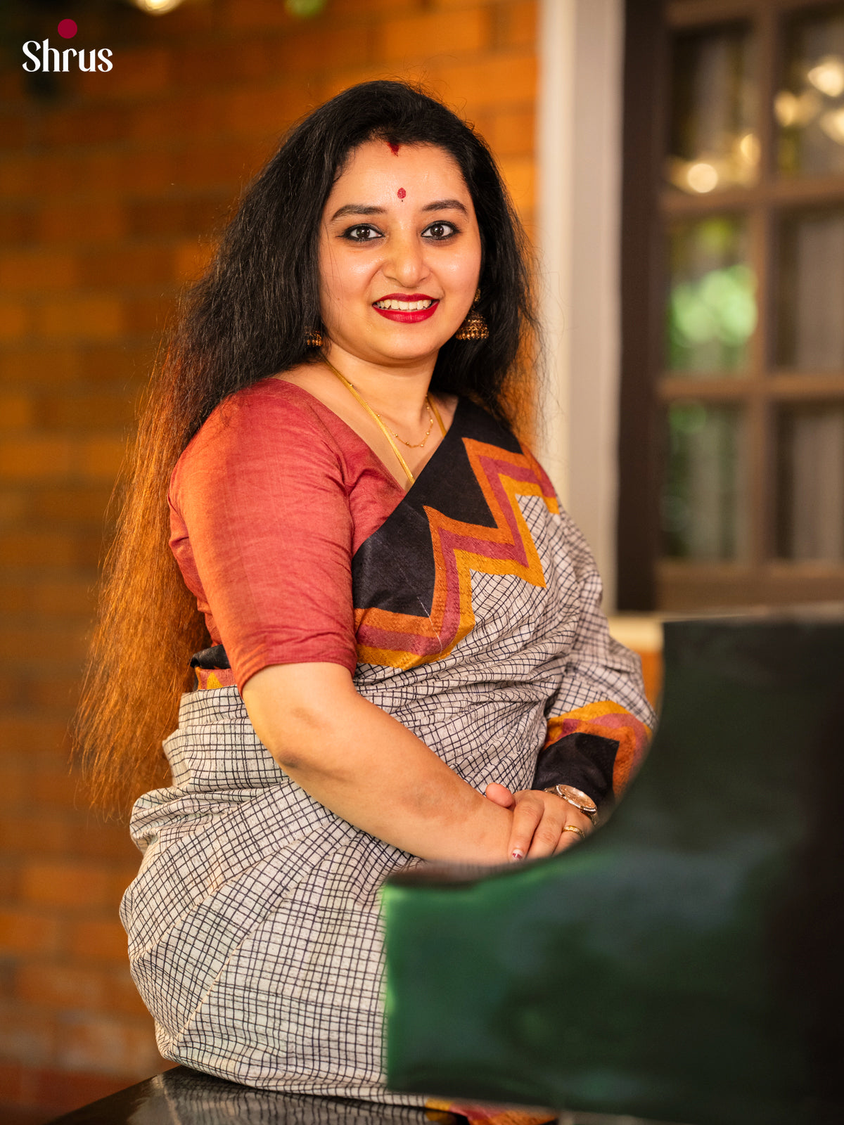 DGS31096 - Semi Tussar Saree - Shop on Shrus.com