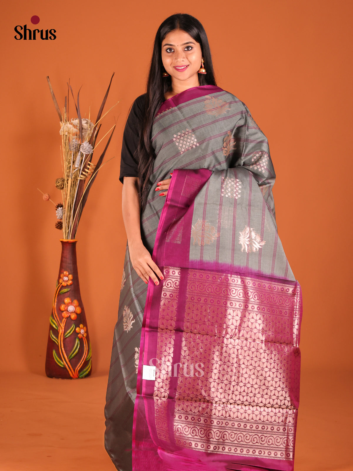 grey and pink Korvai-Big border Saree