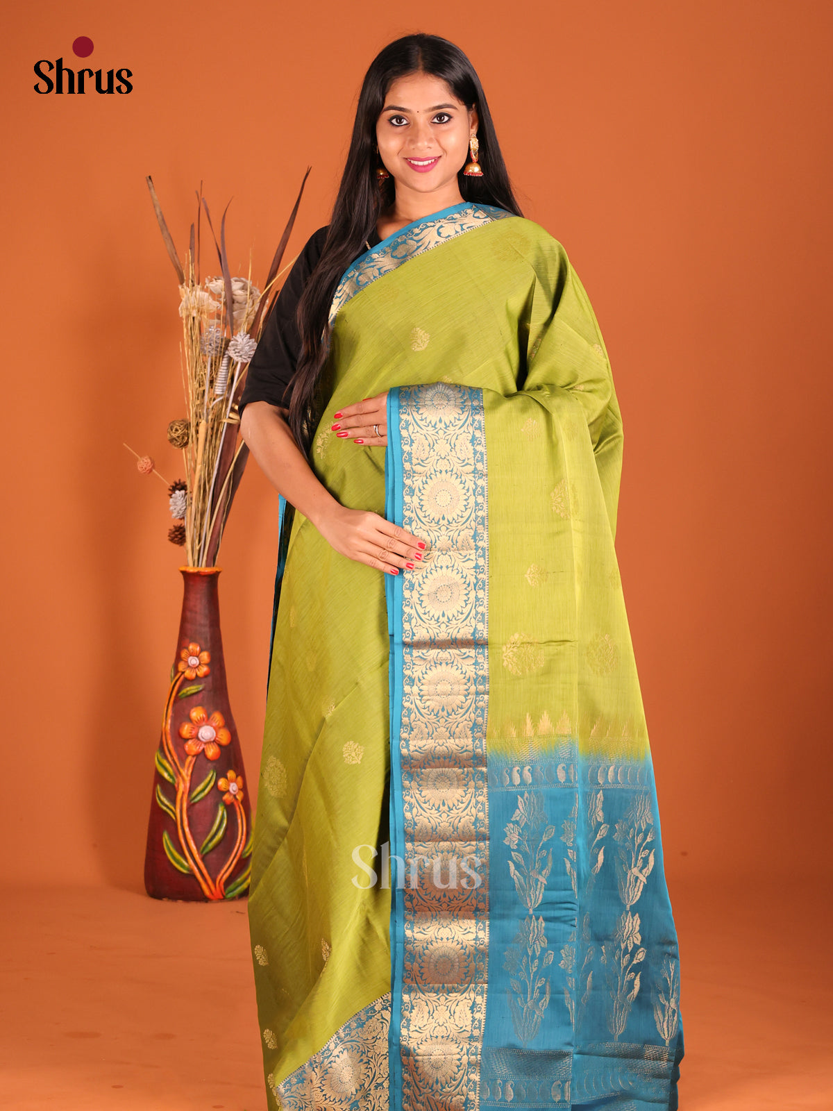 DHS01130 - Soft Silk Saree - Shop on Shrus.com