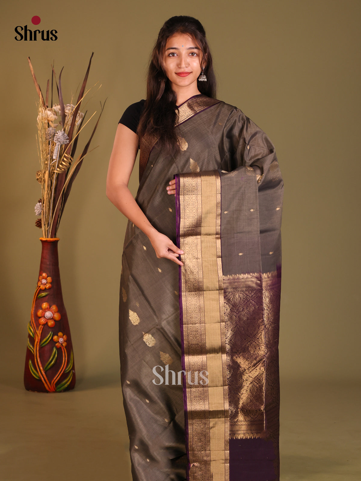 Grey & Violet Silk Cotton Saree with contrast zari brocade pallu - Shop on Shrus.com