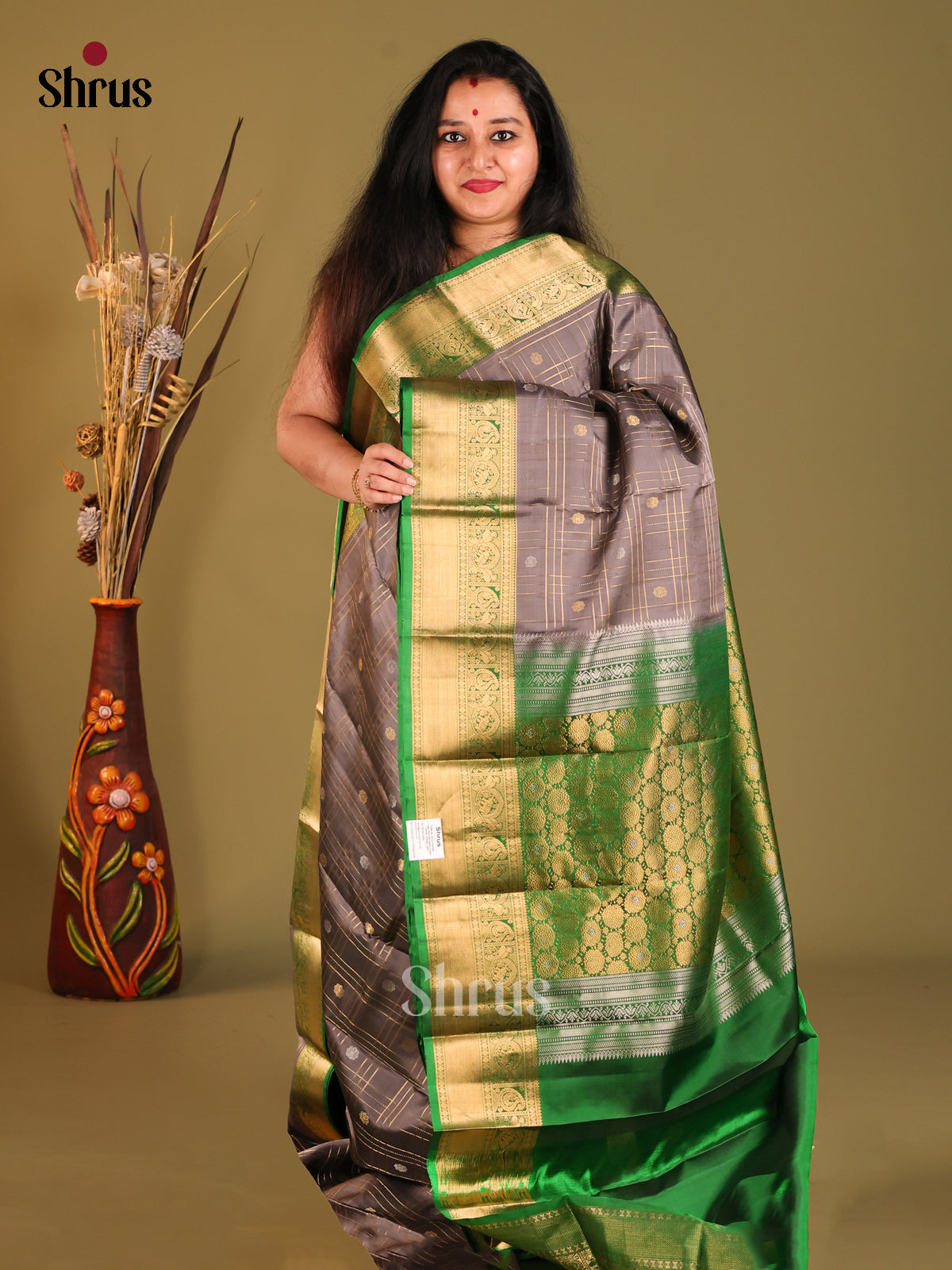 DHS04002 - Kanchipuram silk Saree - Shop on Shrus.com