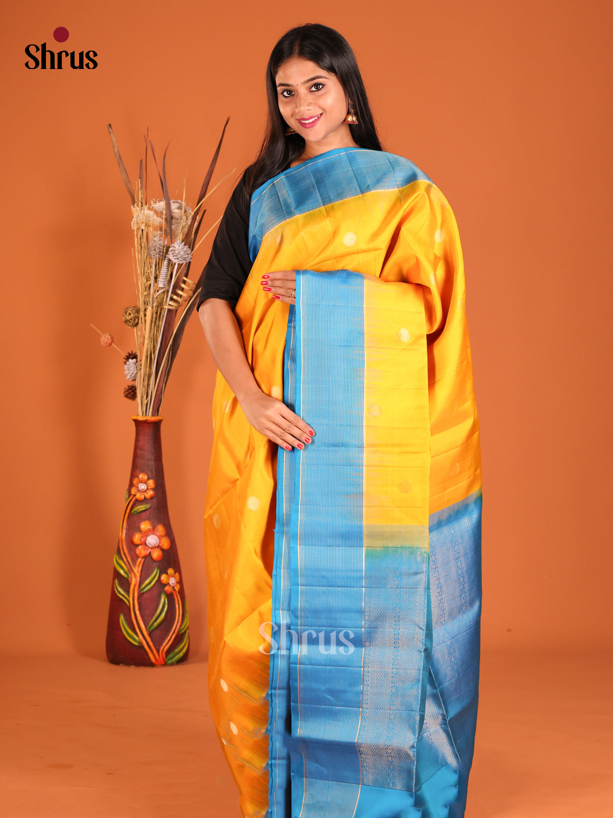DHS04032 - Soft Silk Saree - Shop on Shrus.com