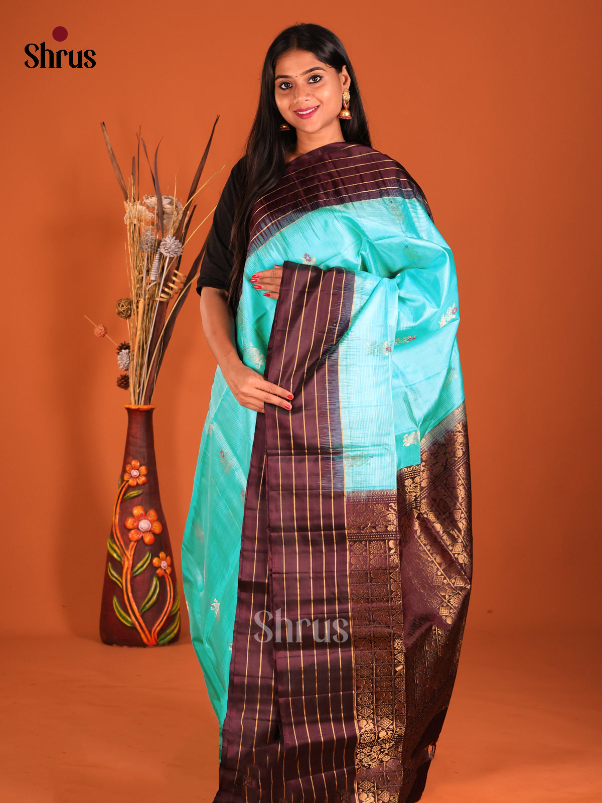 DHS04037 - Soft Silk Saree - Shop on Shrus.com