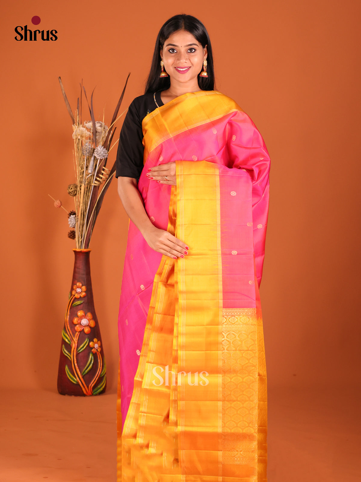 DHS04038 - Soft Silk Saree - Shop on Shrus.com