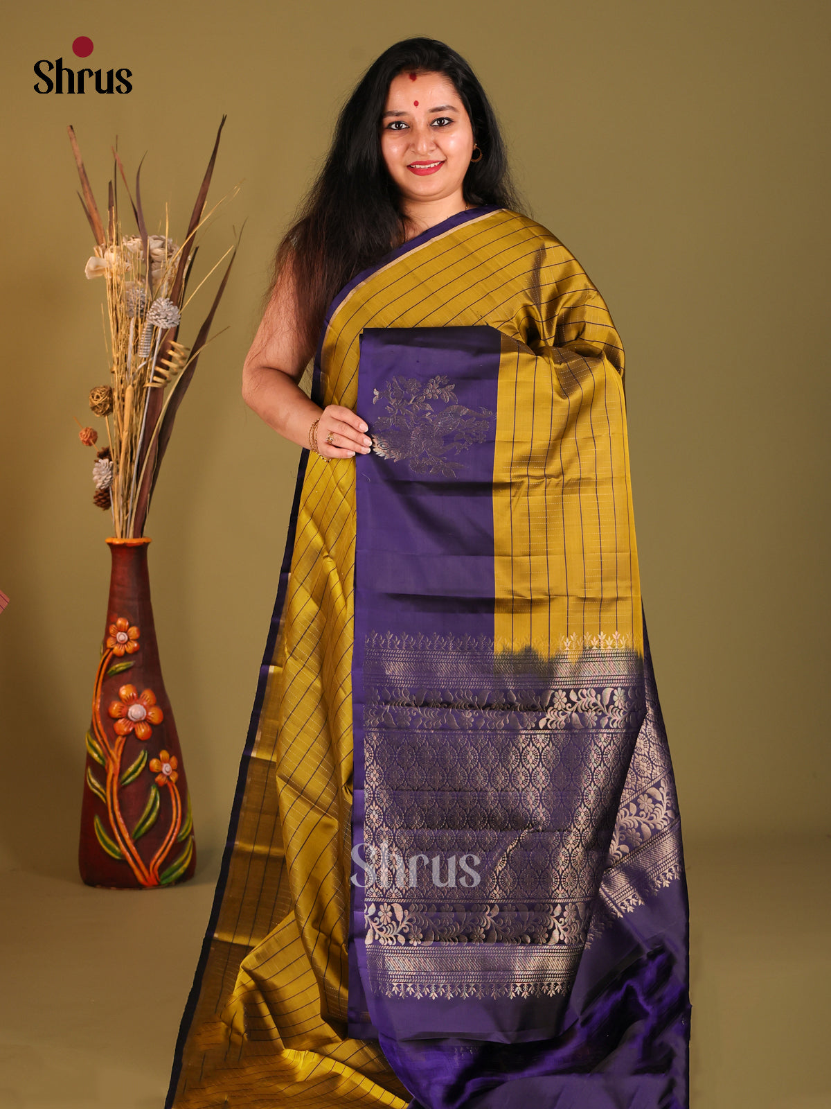 DHS04047 - Soft Silk Saree - Shop on Shrus.com