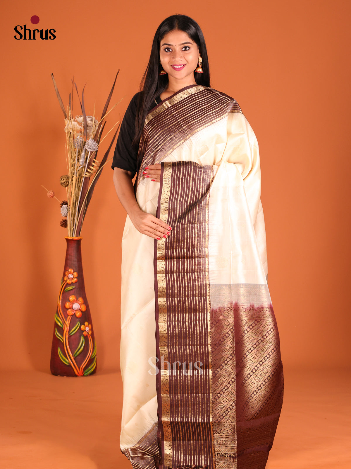 DHS04063 - Soft Silk Saree - Shop on Shrus.com