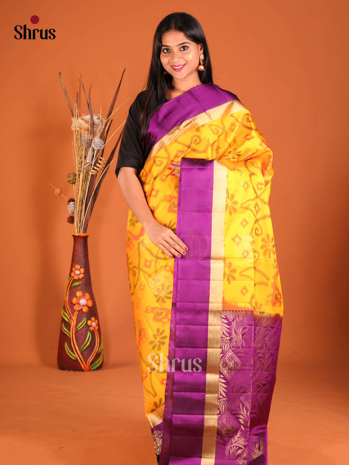 DHS04313 - Soft Silk Saree - Shop on Shrus.com