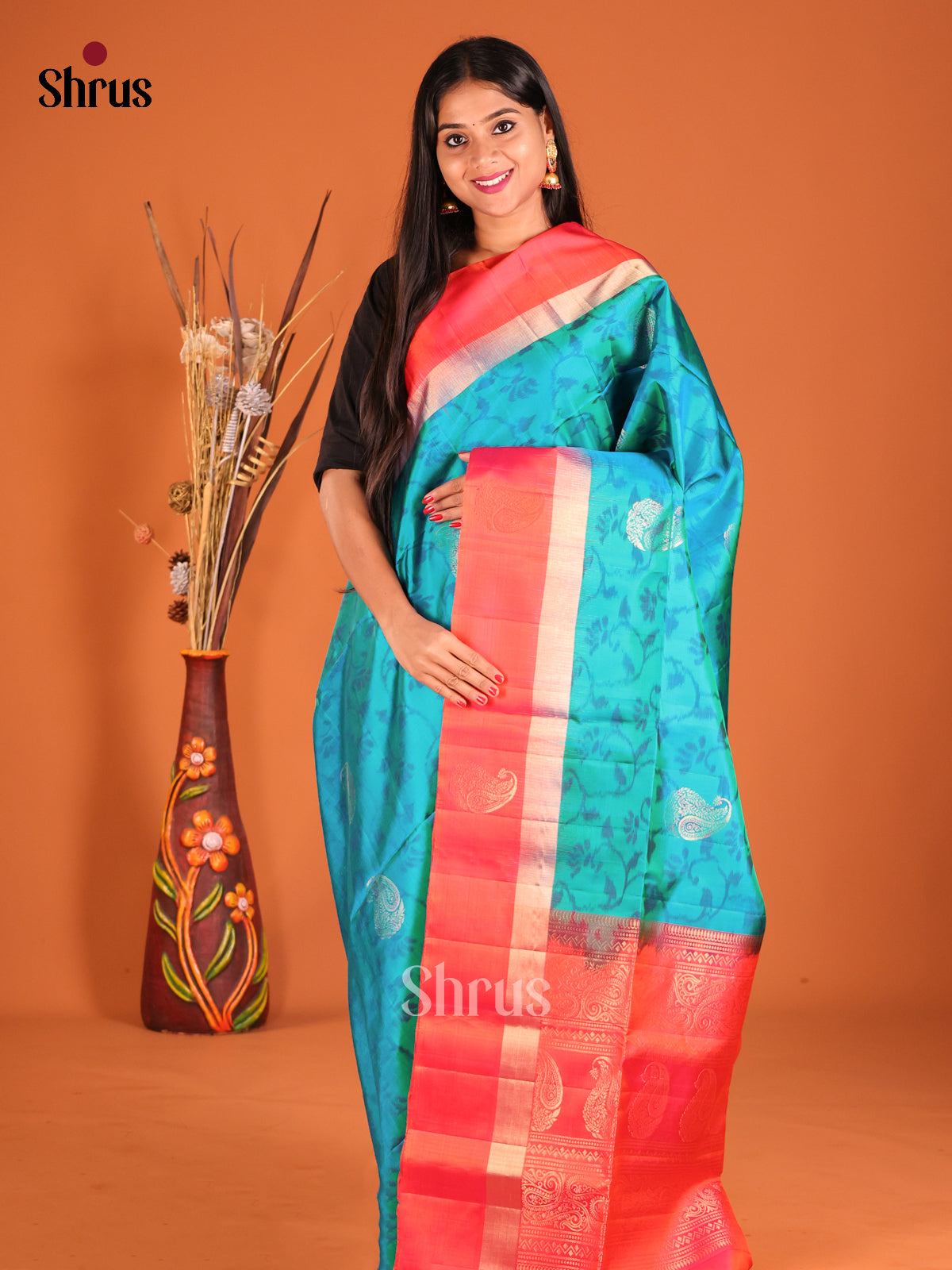 DHS04319 - Soft Silk Saree - Shop on Shrus.com