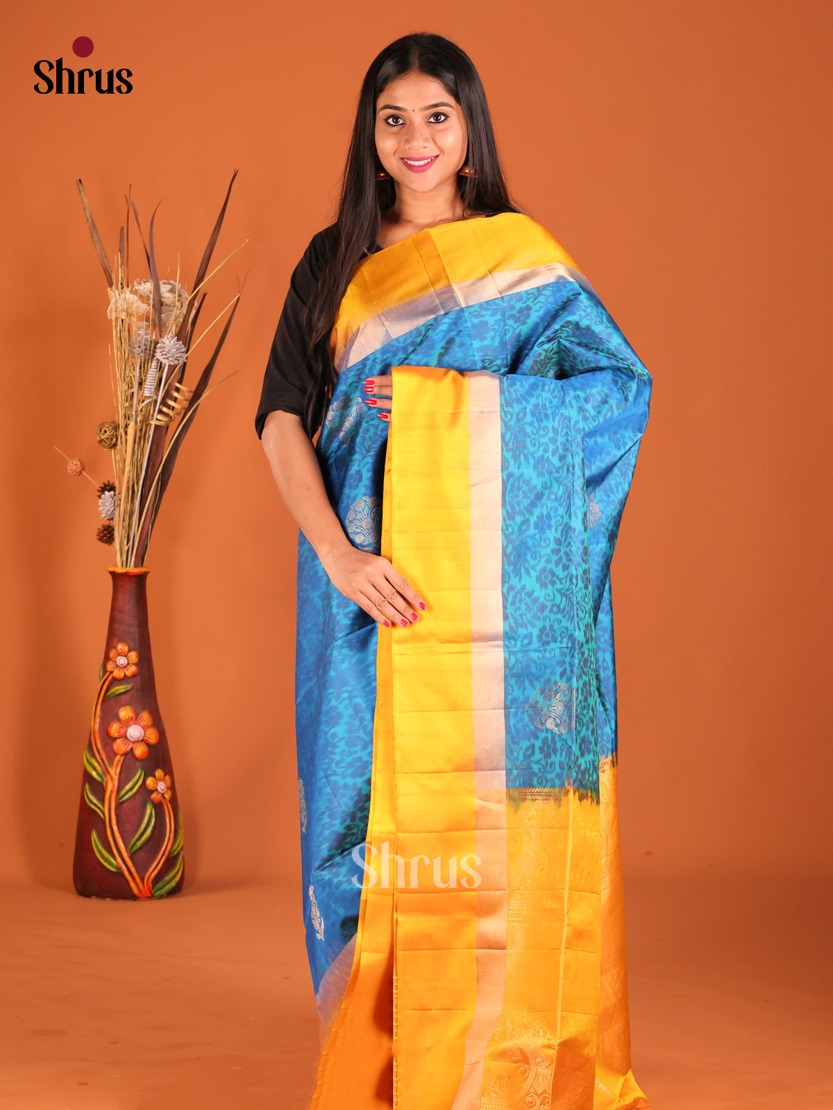DHS04324 - Soft Silk Saree - Shop on Shrus.com