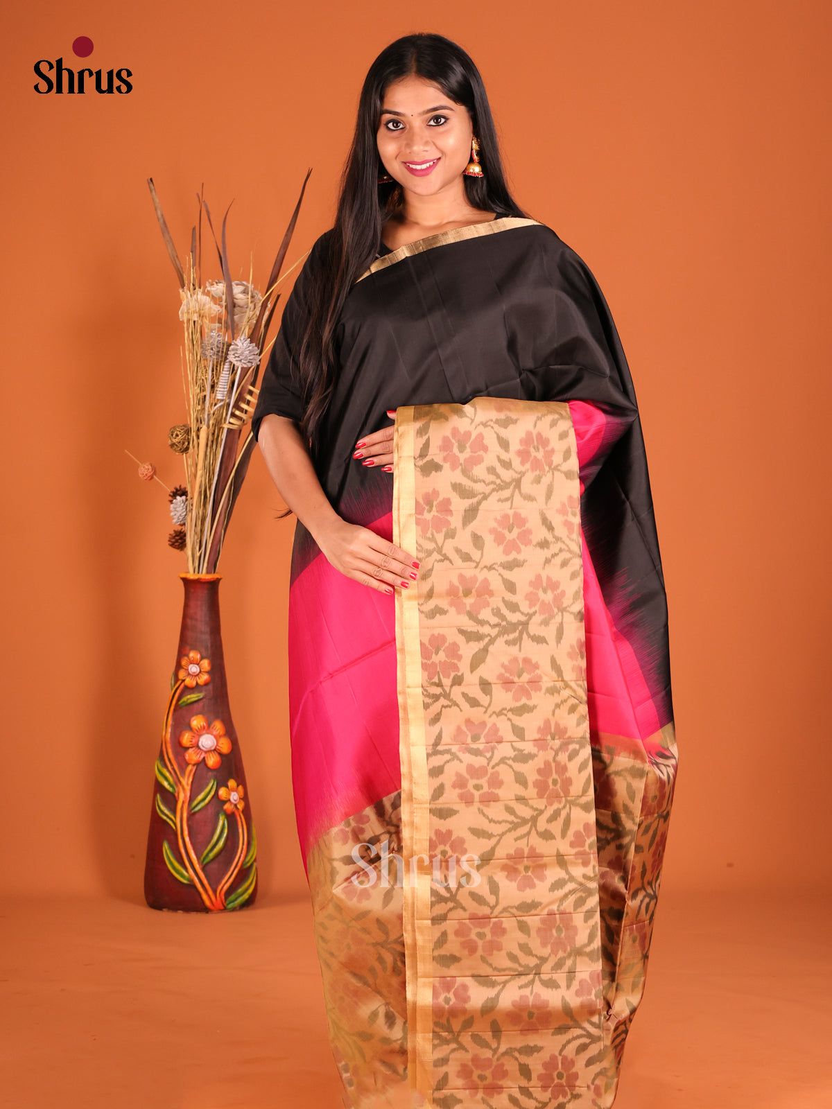 DHS04340 - Soft Silk Saree - Shop on Shrus.com