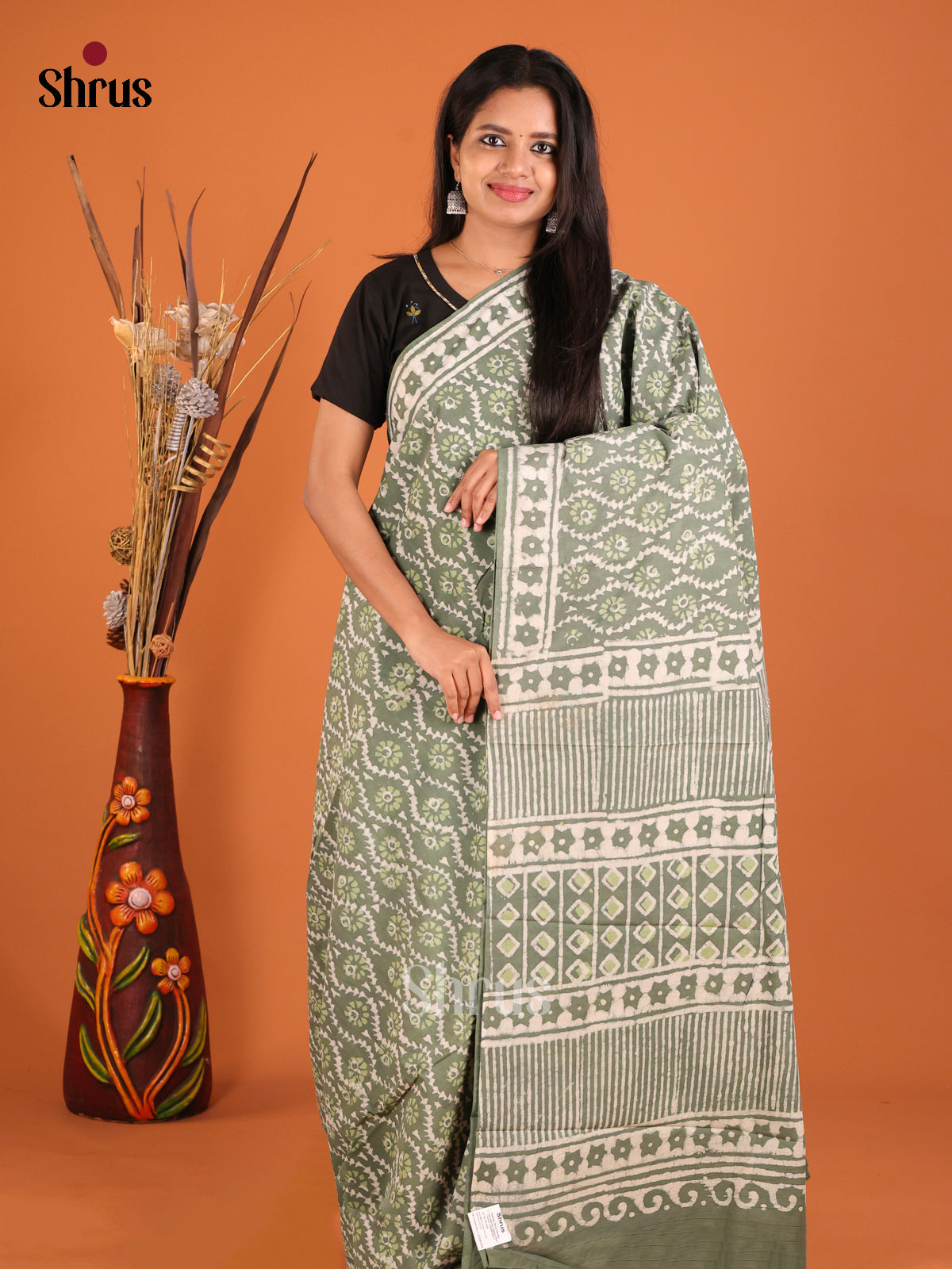 Green & Cream - Jaipur cotton Saree - Shop on Shrus.com