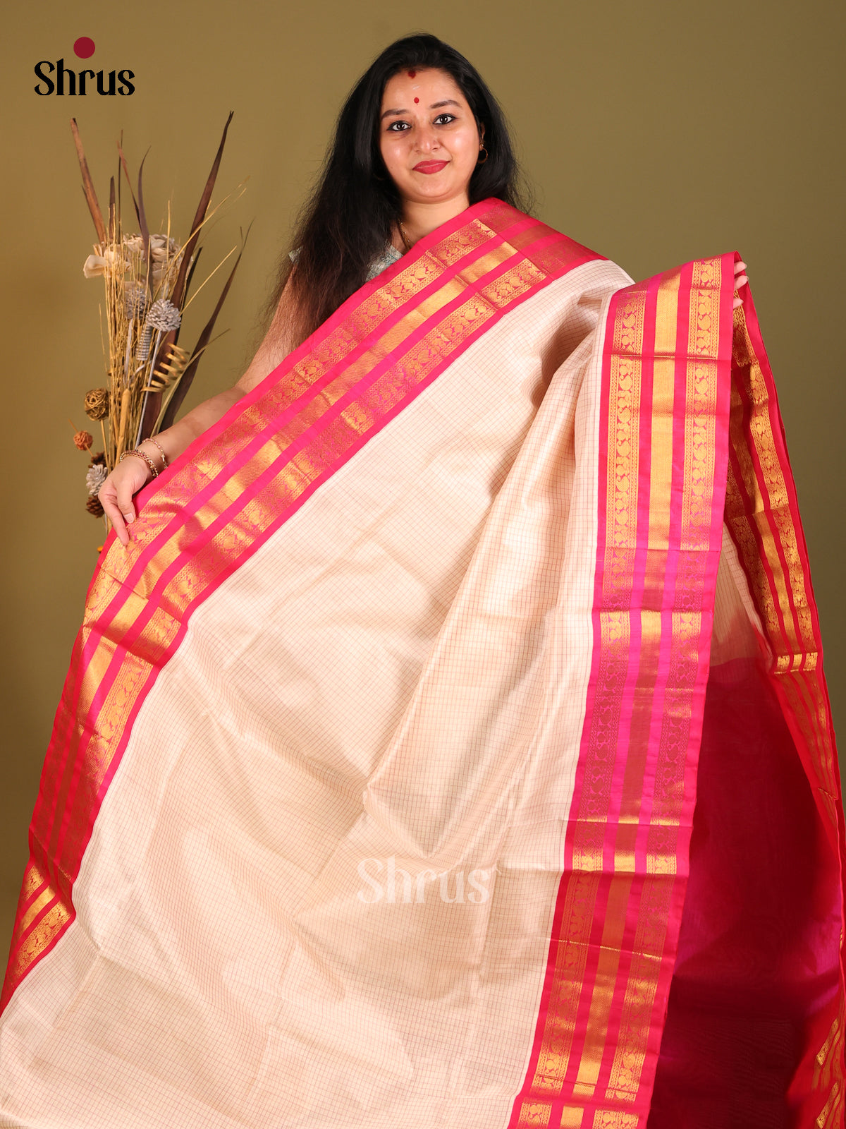 Cream & Pink Silk Cotton Korvai-kattams Saree - Shop on Shrus.com