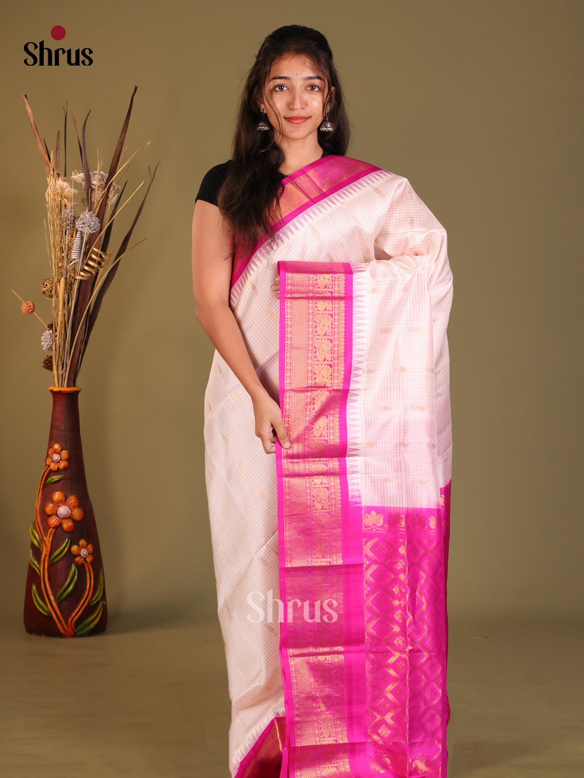 DHS04548 - Soft Silk Saree - Shop on Shrus.com