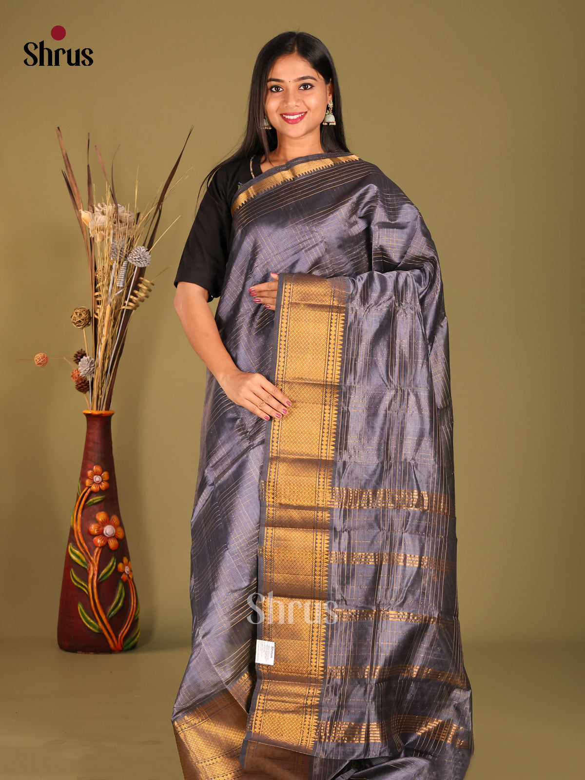 Grey single tone Mangalagiri silkcotton Saree with rich zari border