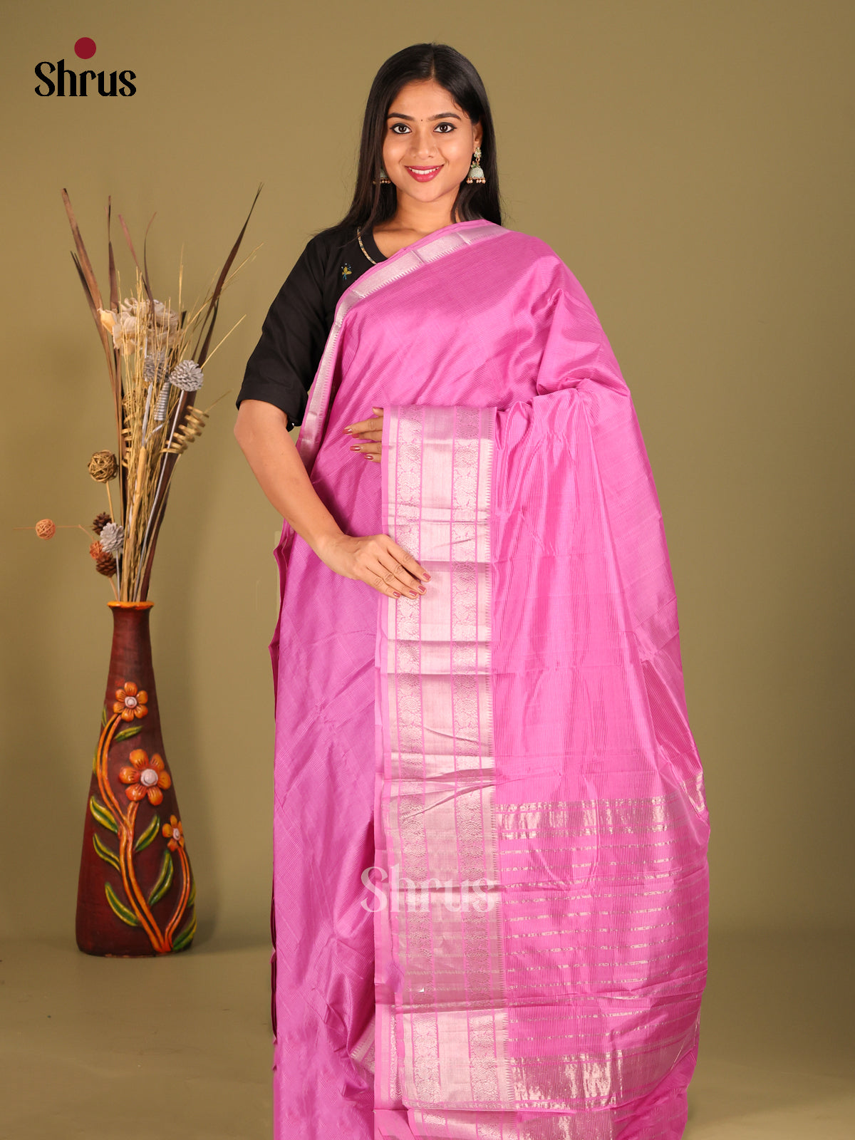 Pink single tone Mangalagiri silkcotton Saree with peacock vines zari border