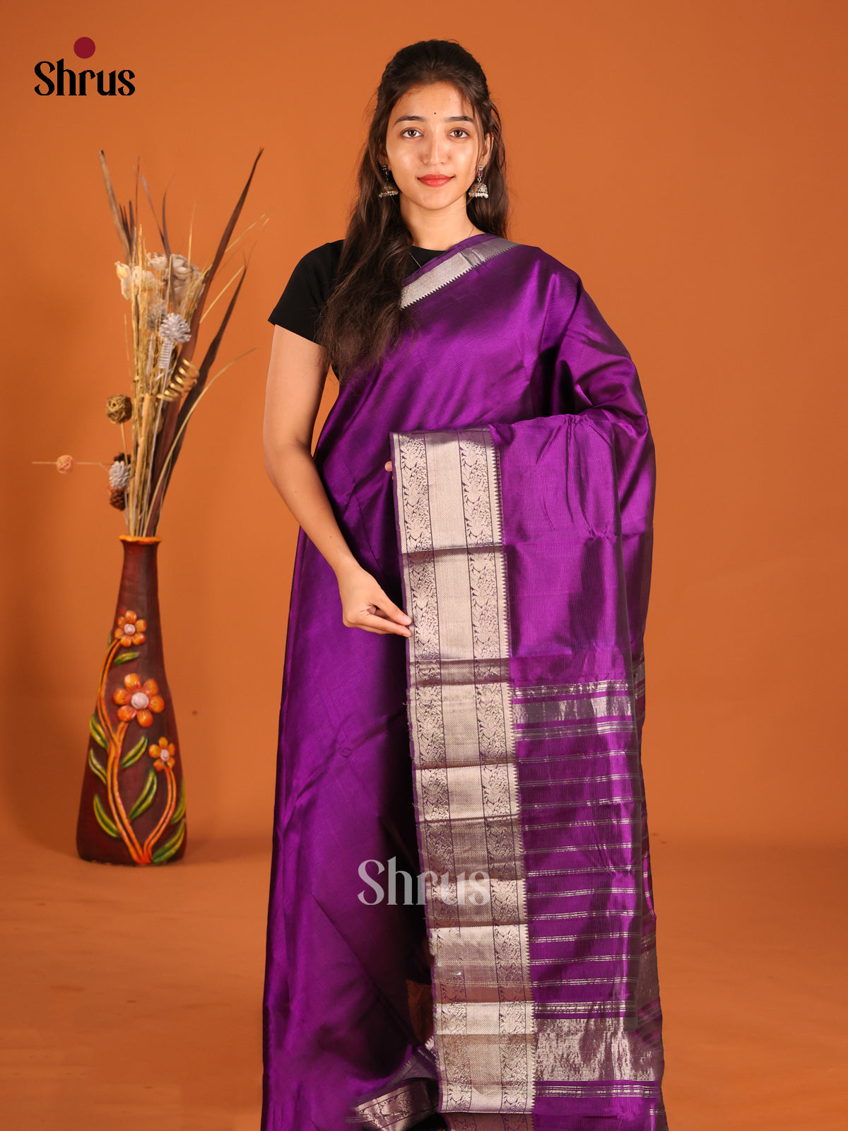 Vadamalli single tone Mangalagiri silkcotton Saree with peacock vine border - Shop on Shrus.com