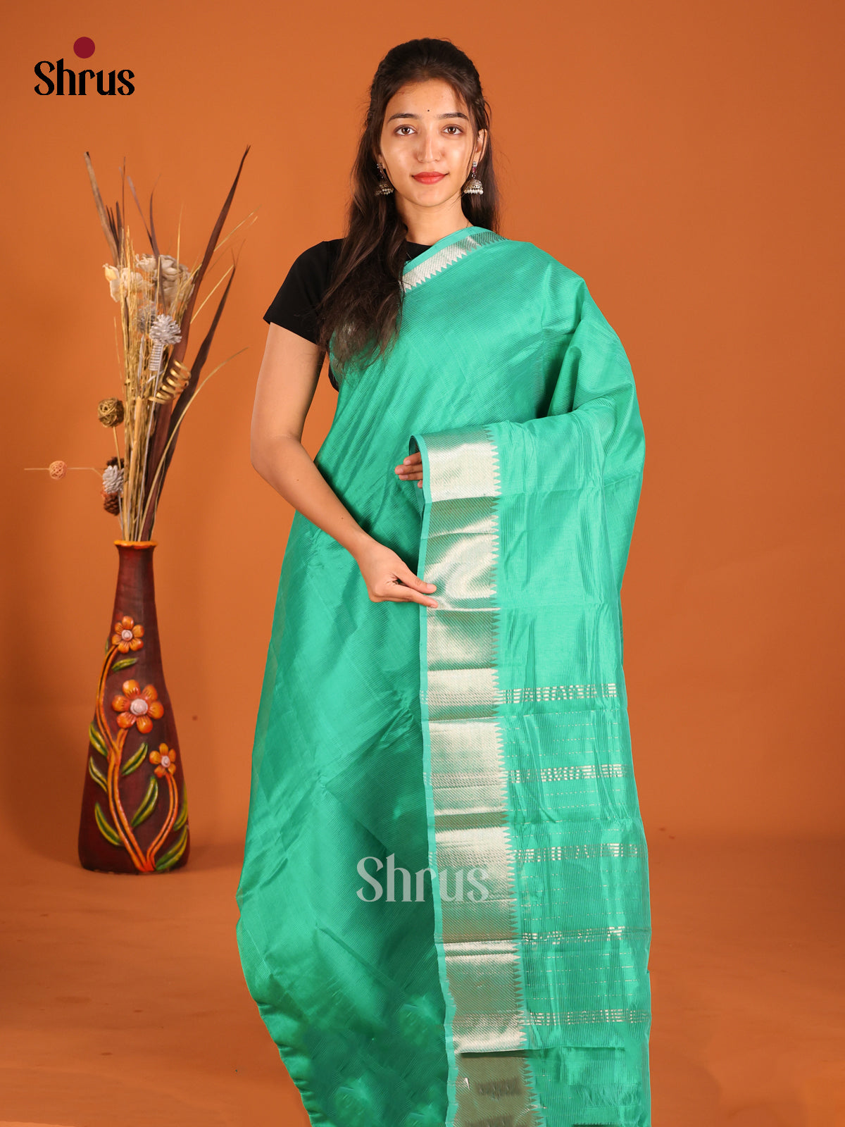 Green single Tone Mangalagiri silkcotton Saree with kaddi zari border