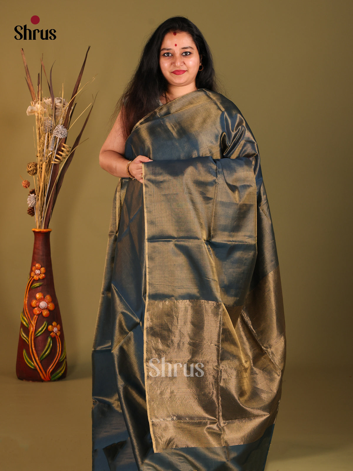 Green(Single Tone)- Maheshwari silkcotton Saree - Shop on Shrus.com