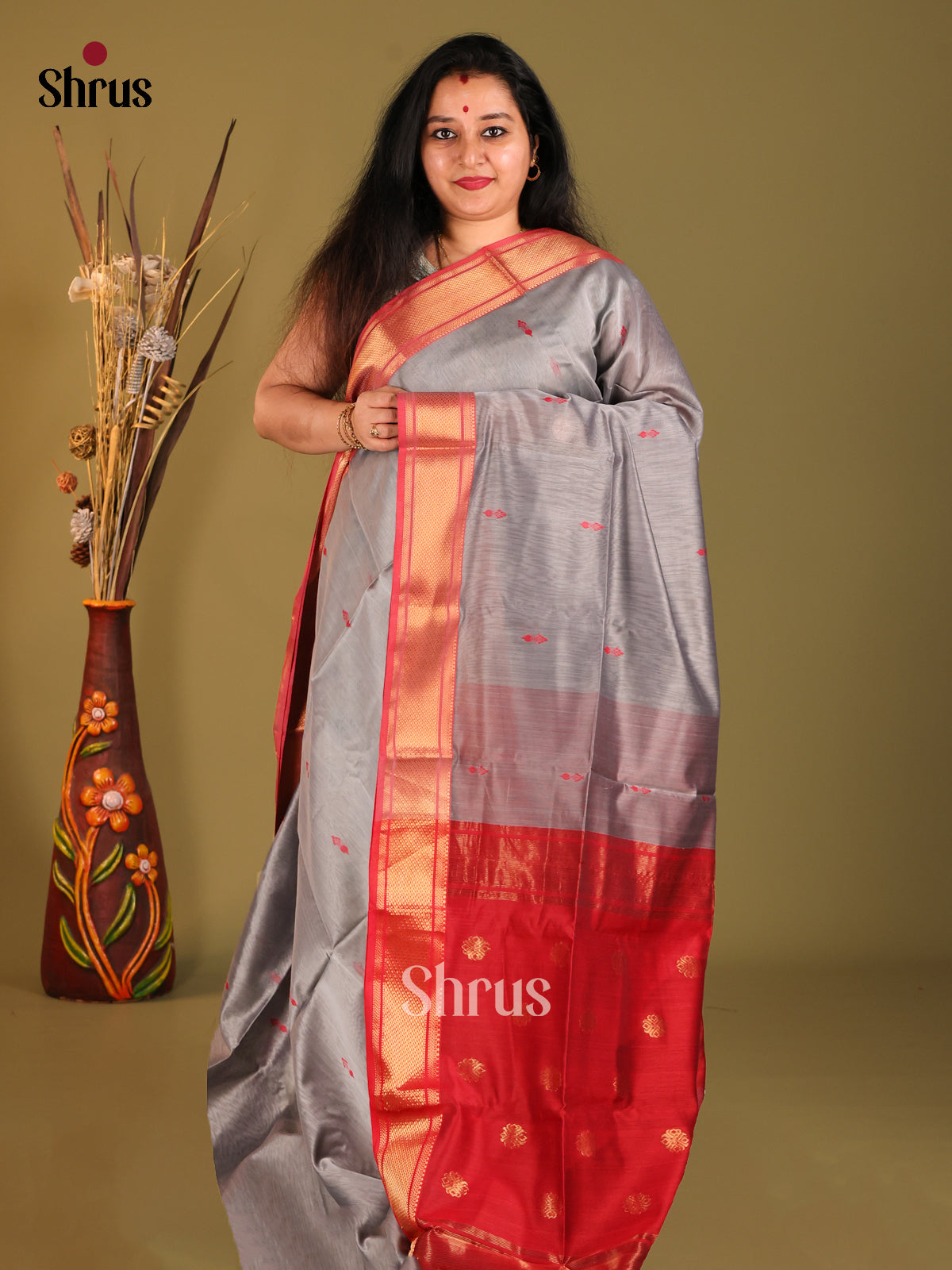 Grey & Red zari - Maheshwari silkcotton Saree