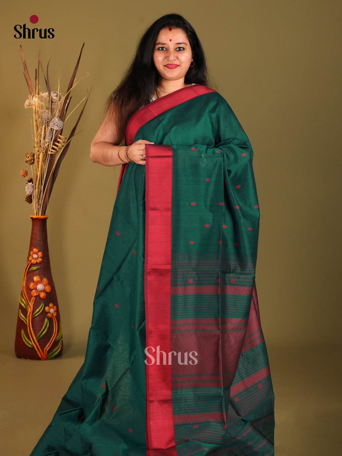 Green & Red - Maheshwari silkcotton Saree - Shop on Shrus.com