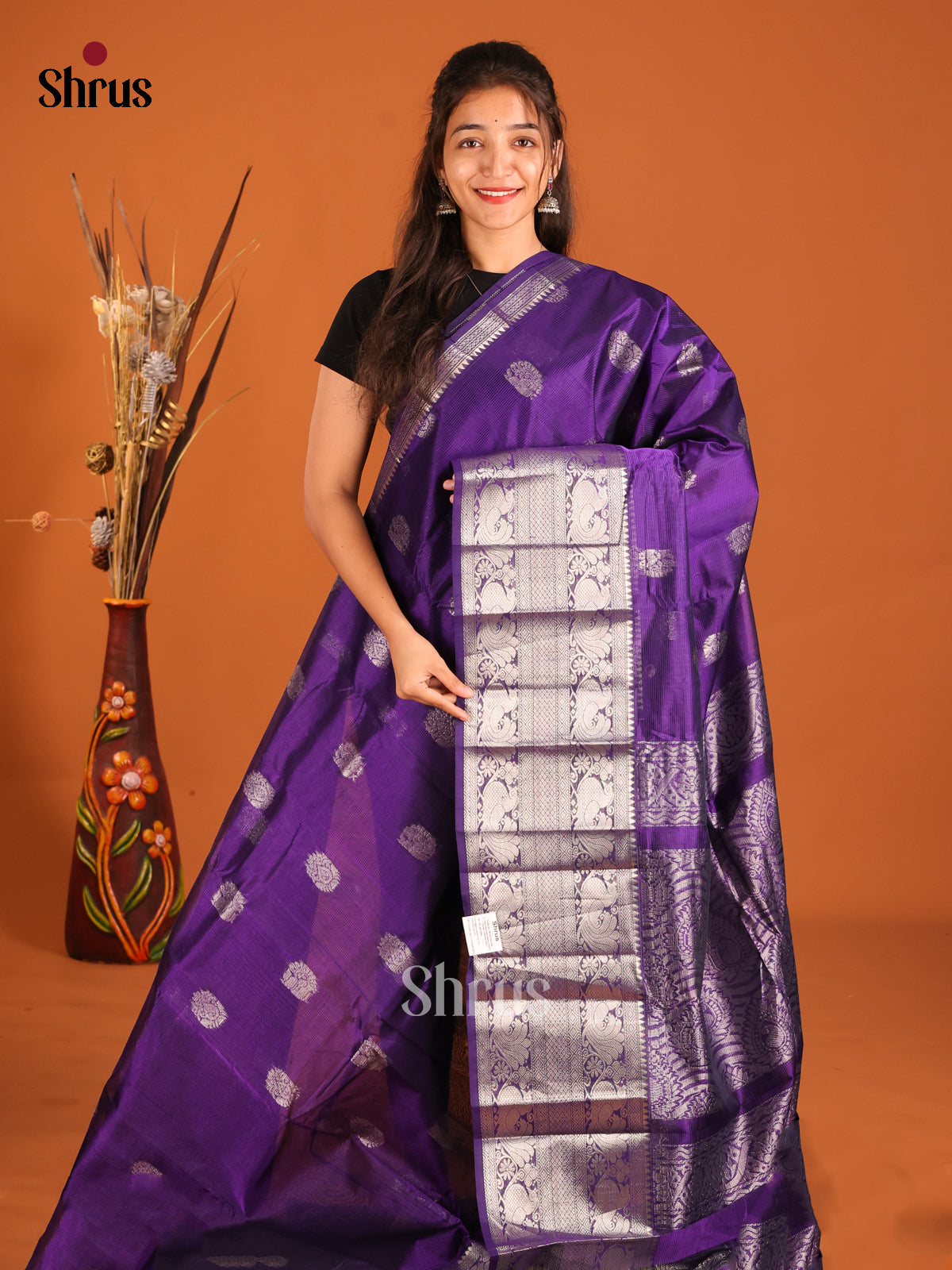 Violet Single Tone Mangalagiri silkcotton Saree with rich zari border - Shop on Shrus.com