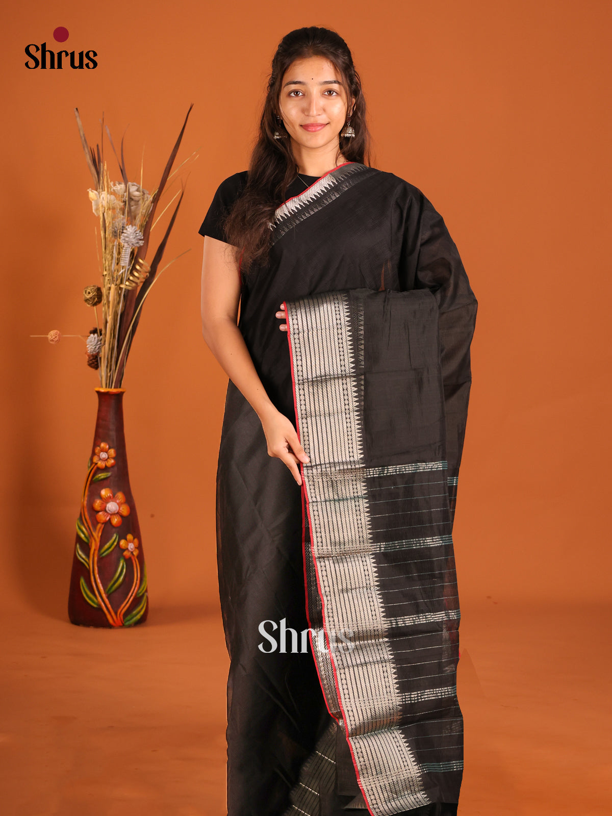 Black single tone Mangalagiri silkcotton Saree with rich zari border