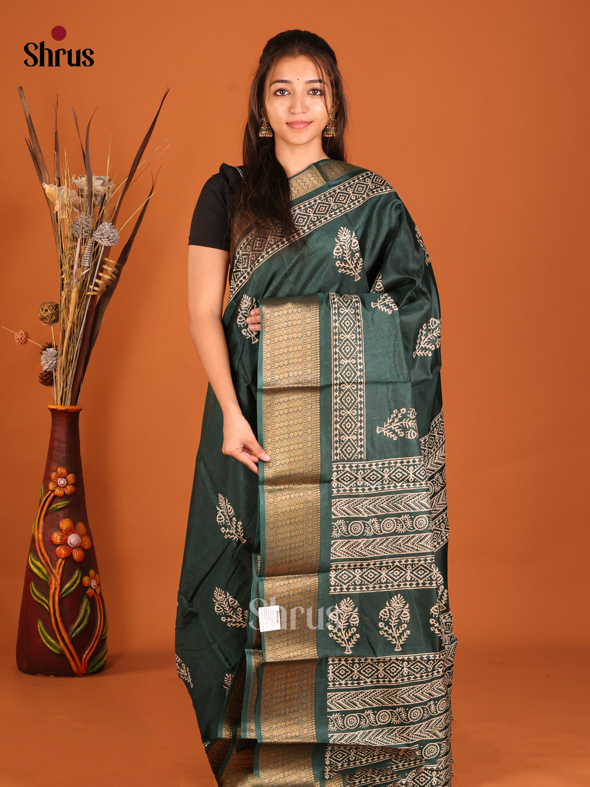 DHS06474 - Semi Crepe Saree - Shop on Shrus.com