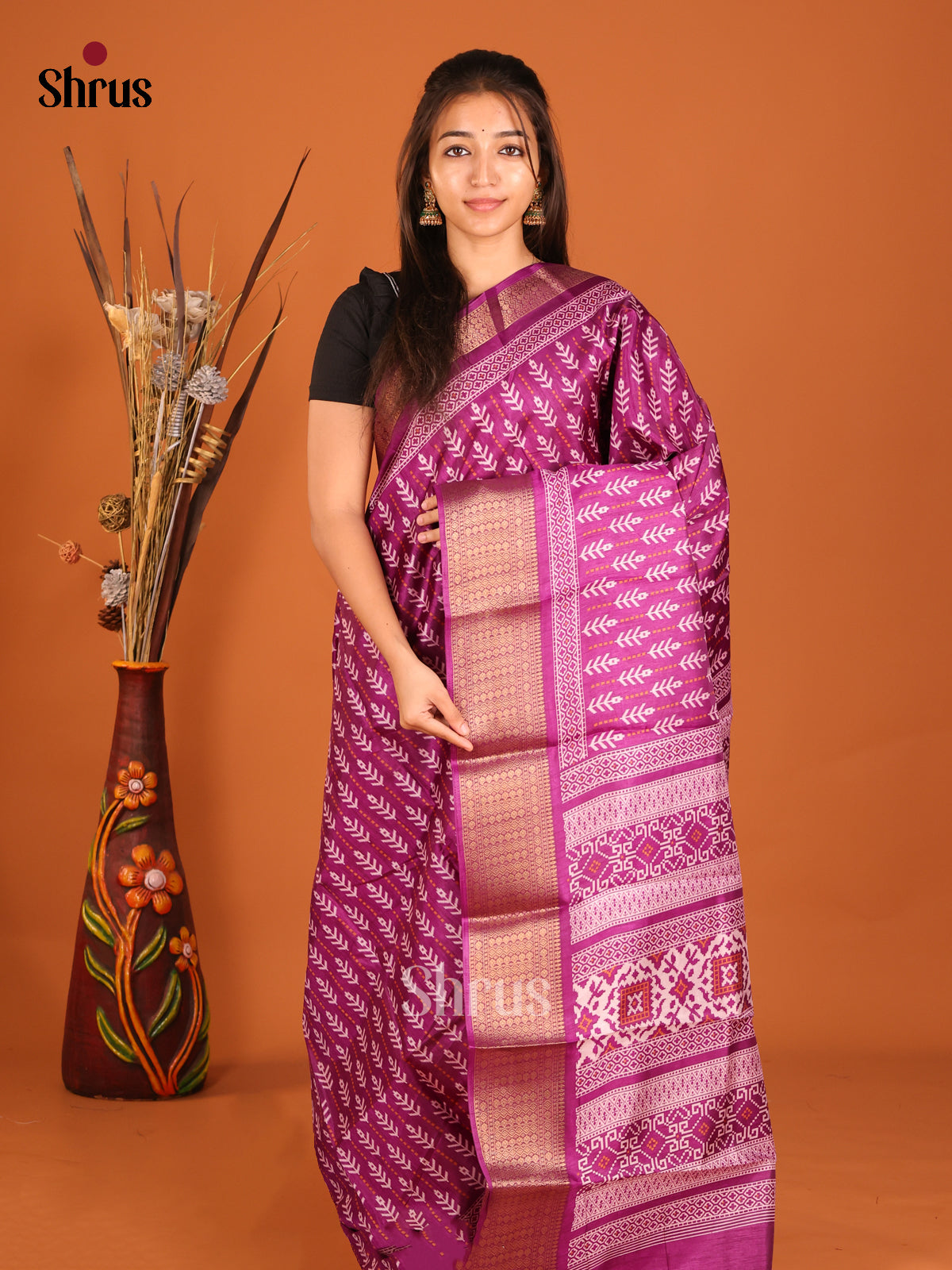 DHS06493 - Semi Crepe Saree - Shop on Shrus.com