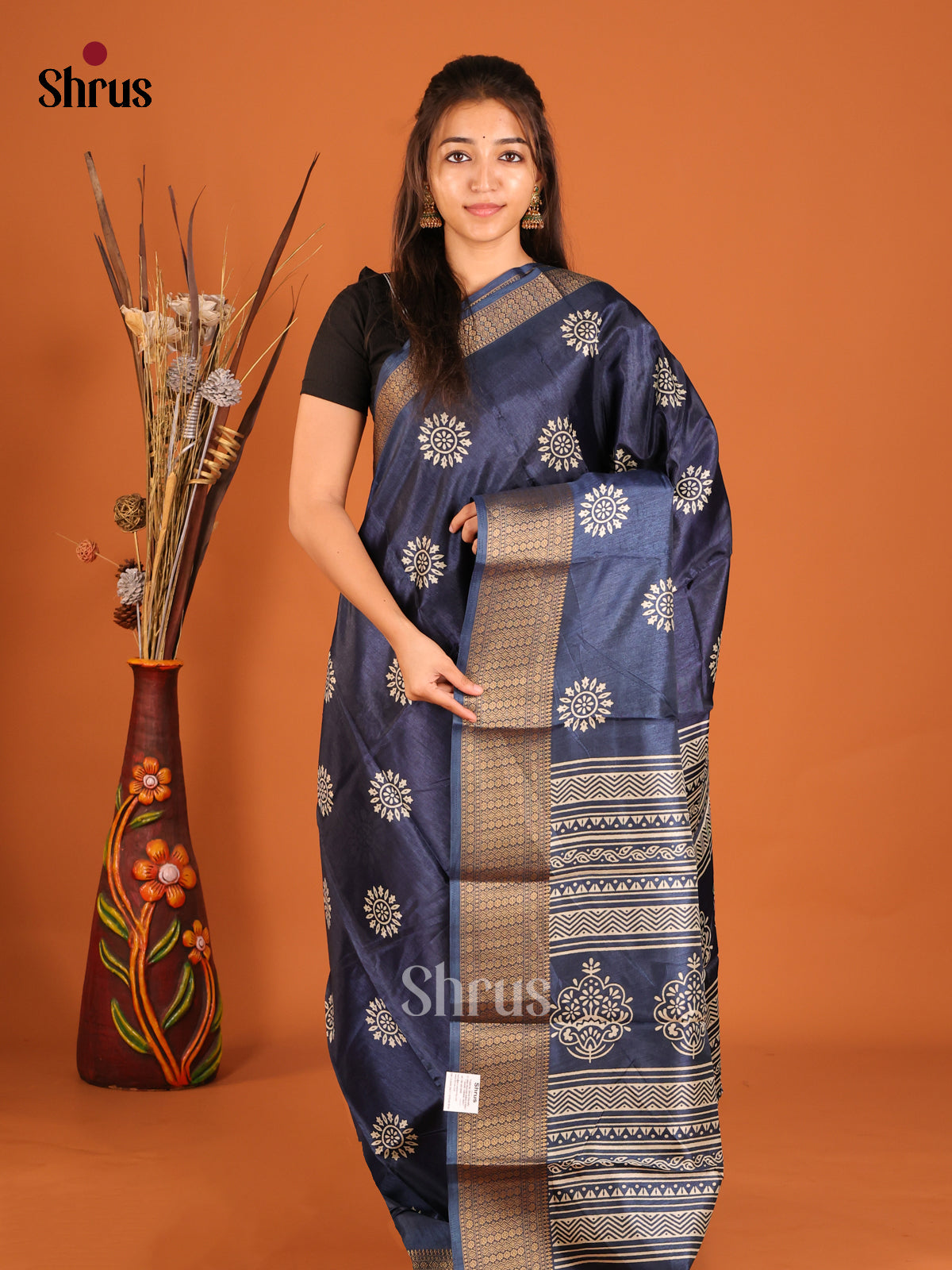 DHS06495 - Semi Crepe Saree - Shop on Shrus.com