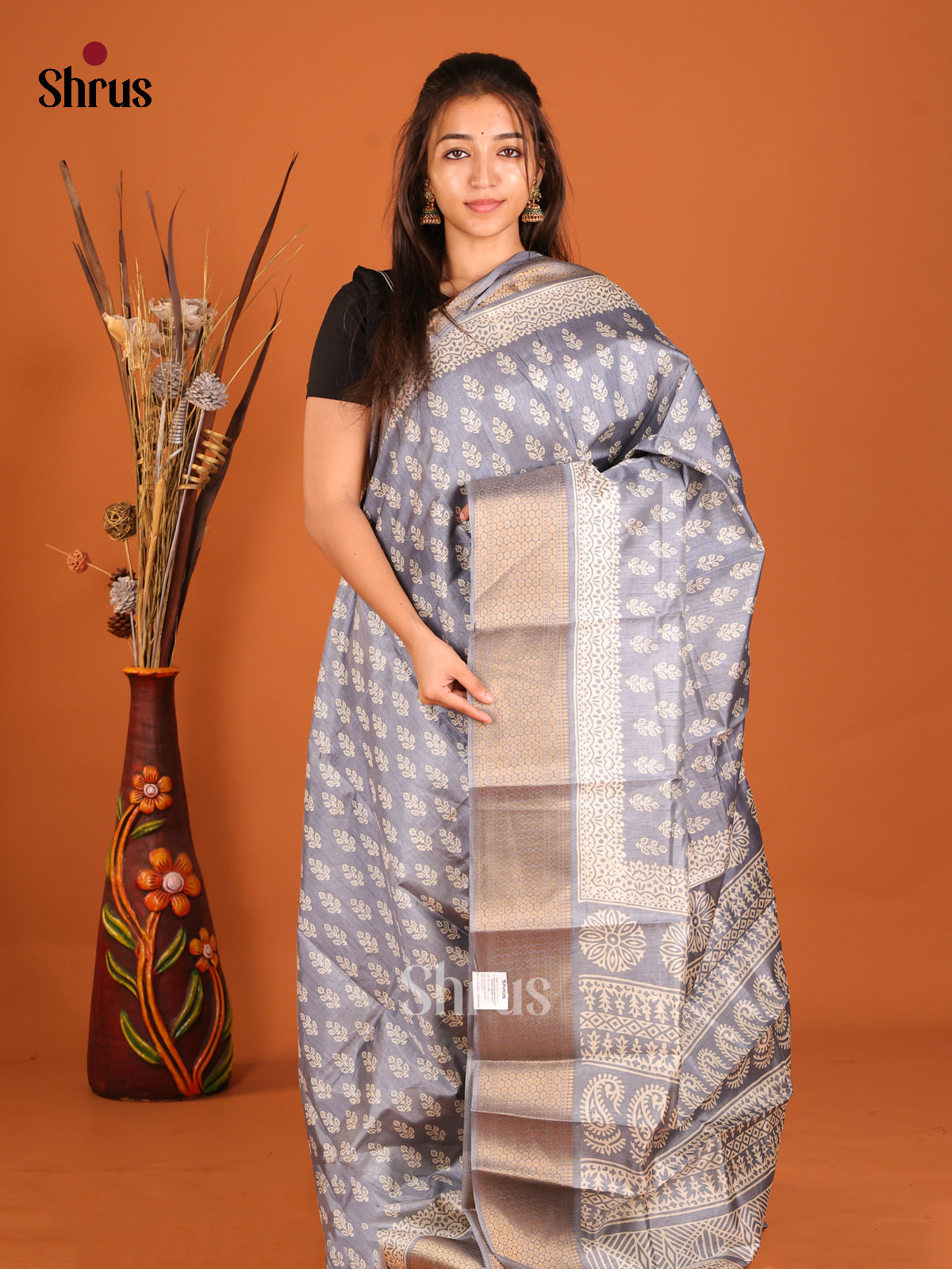 Grey - Semi Crepe Saree - Shop on Shrus.com