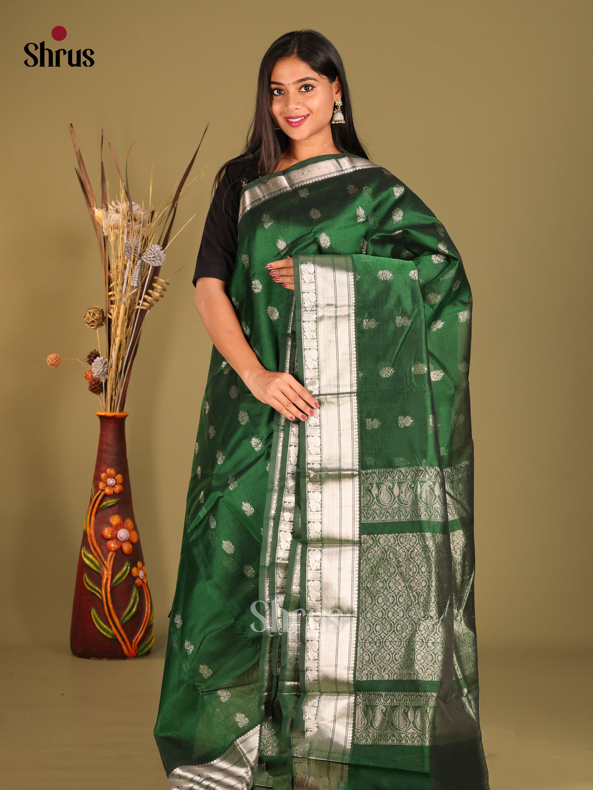 Green - Mangalagiri silkcotton Saree with zari floral buttas