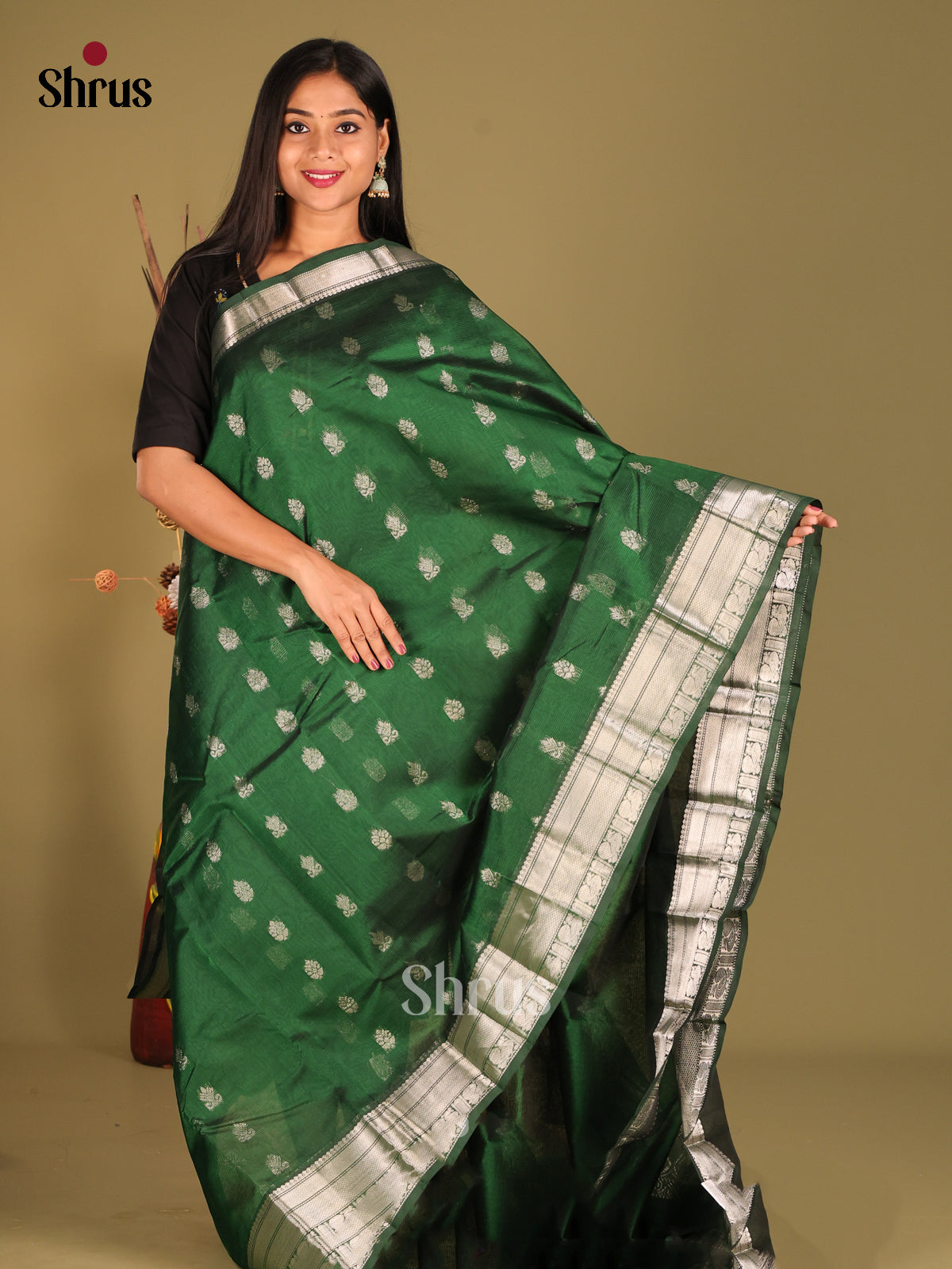 Green - Mangalagiri silkcotton Saree with zari floral buttas -1