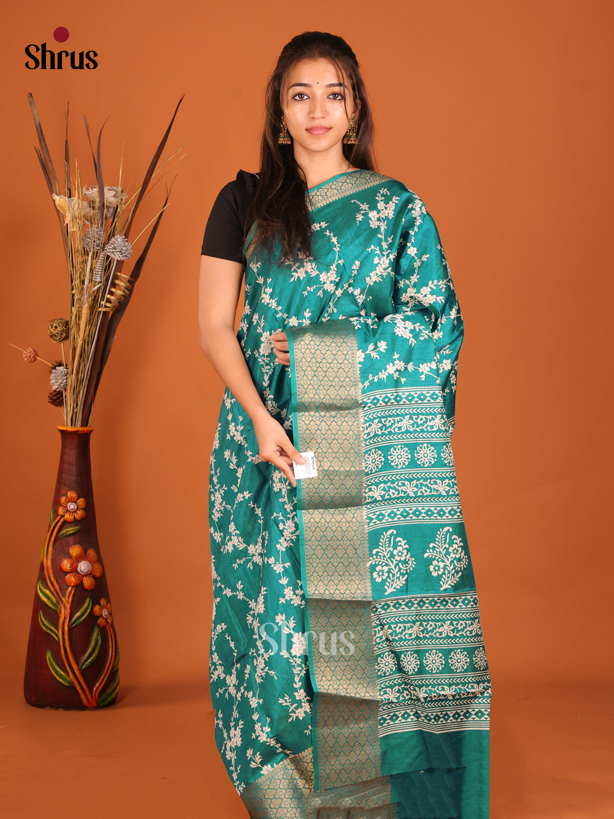 DHS07029 - Semi Crepe Saree - Shop on Shrus.com