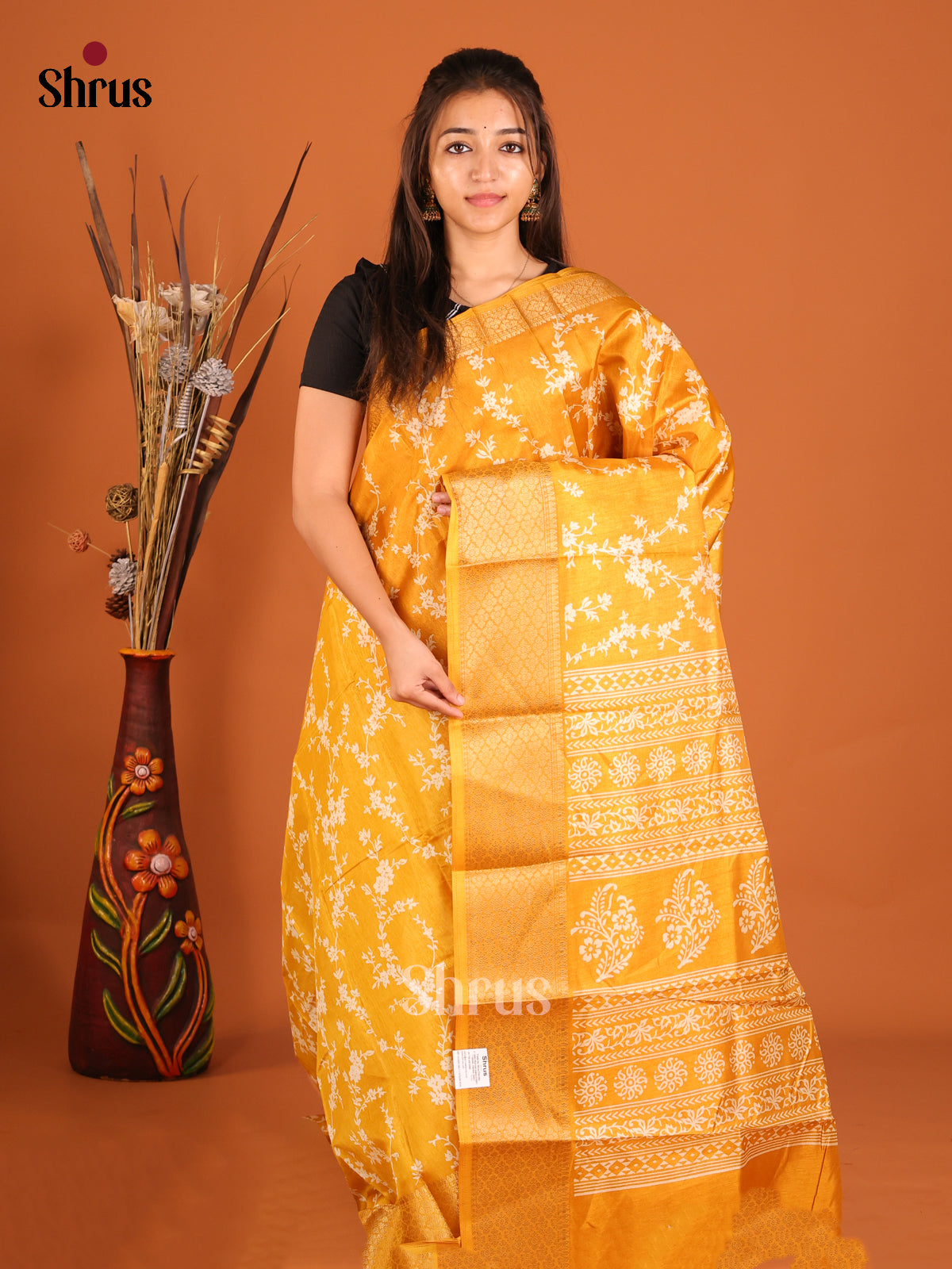 DHS07037 - Semi Crepe Saree - Shop on Shrus.com