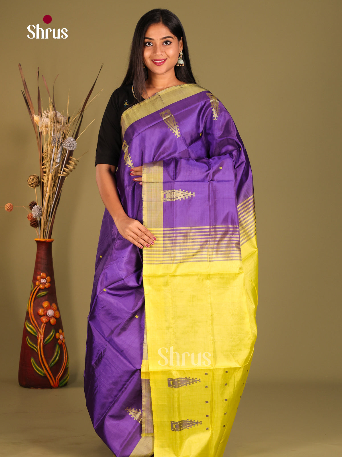 DHS07086 - Banana Pith without blouse Saree - Shop on Shrus.com