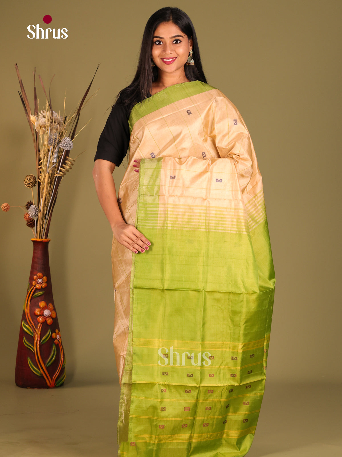 Cream & Green - Banana Pith without blouse Saree