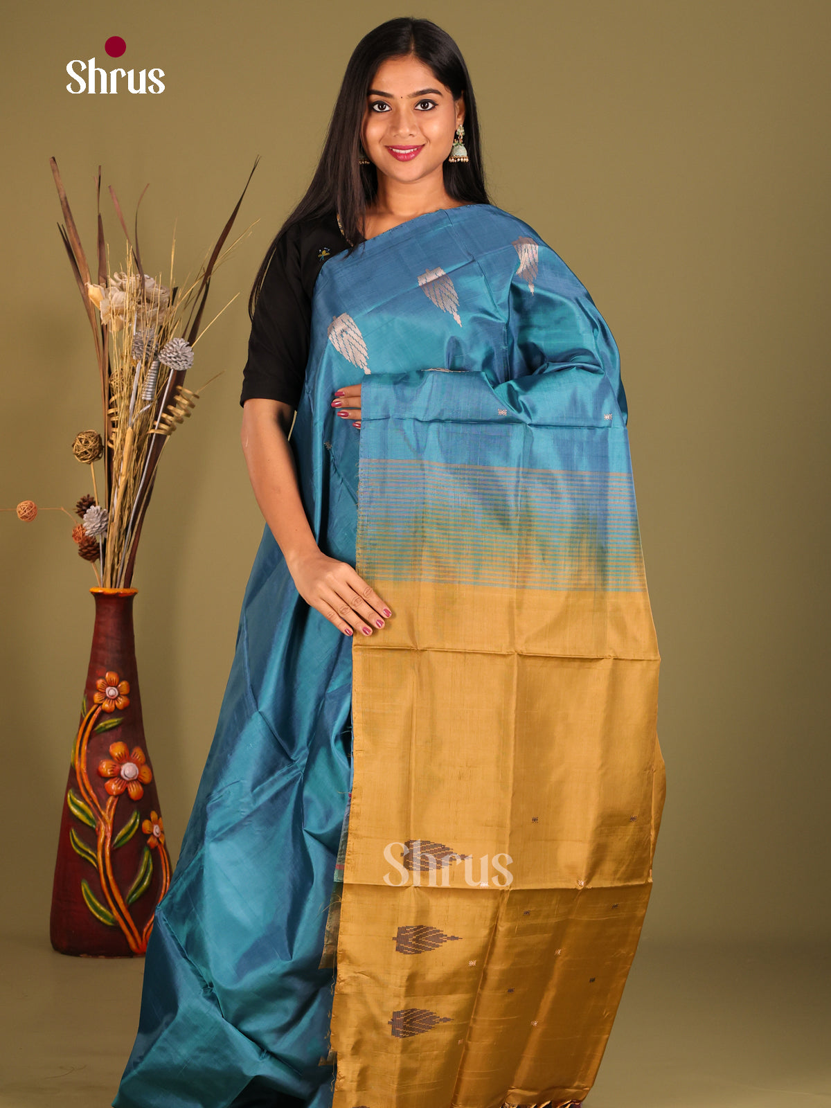 DHS07092 - Banana Pith without blouse Saree - Shop on Shrus.com