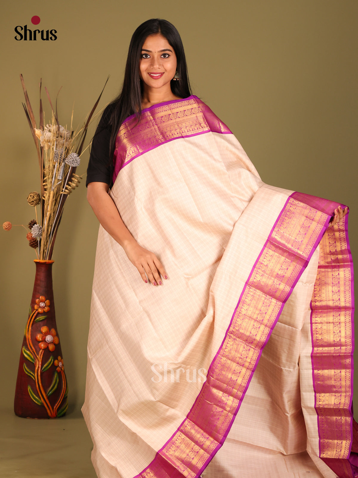 Beautiful Cream Korvai Kanchipuram Silk Saree with zari checks & Purple Zari Border 1