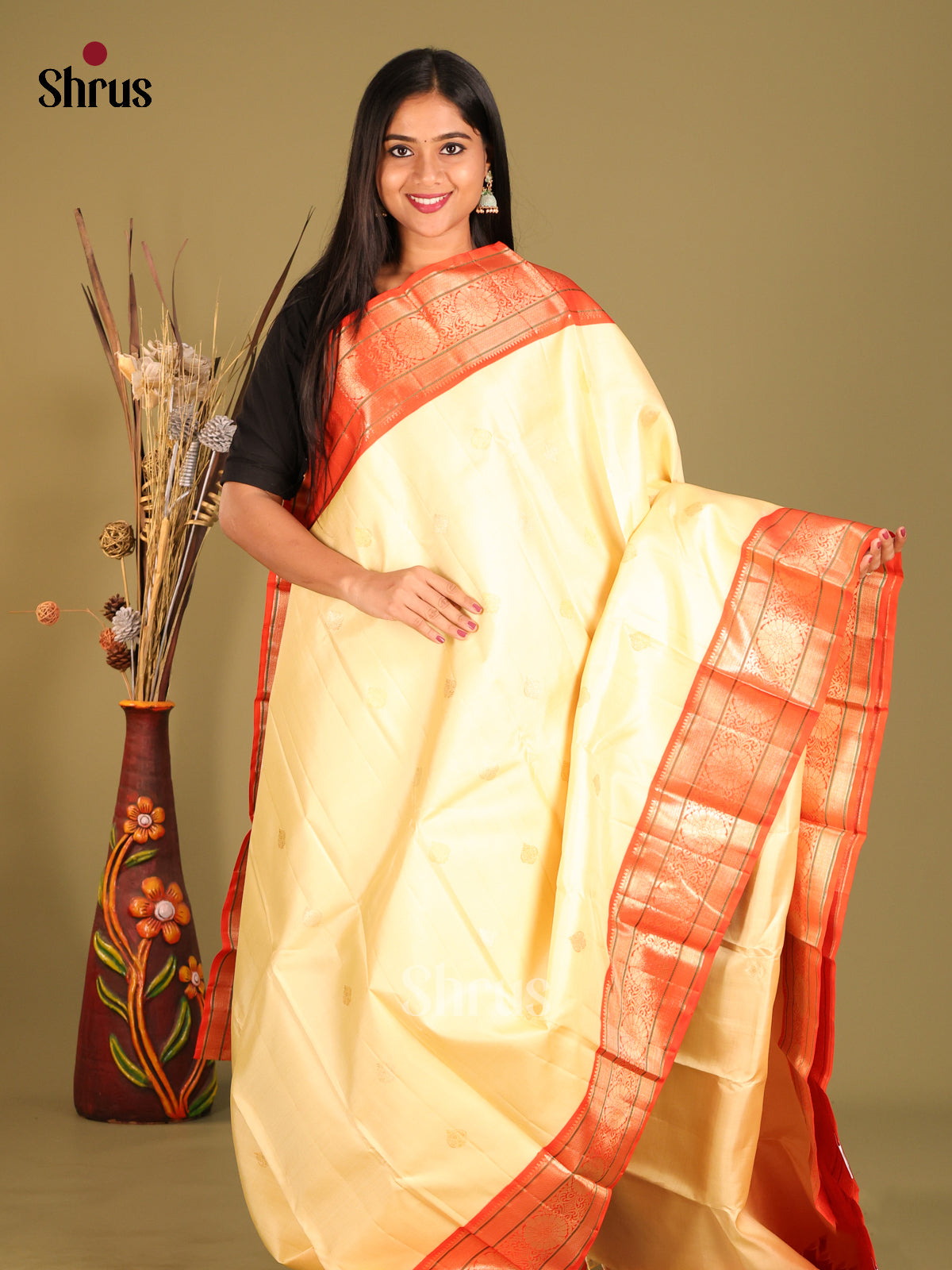 Charming Cream Korvai Kanchipuram Silk Saree with floral buttas & Grand Orange Border 1