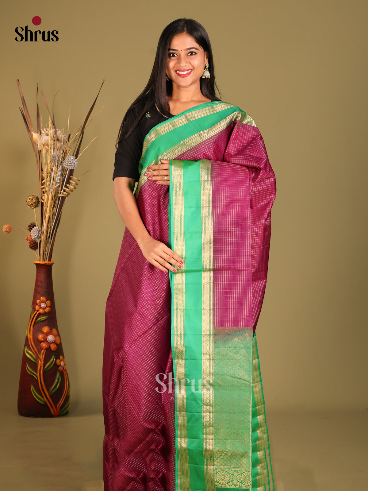 Maroon & Green Soft Silk Saree with zari kattam & Rettaipet border - Shop on Shrus.com
