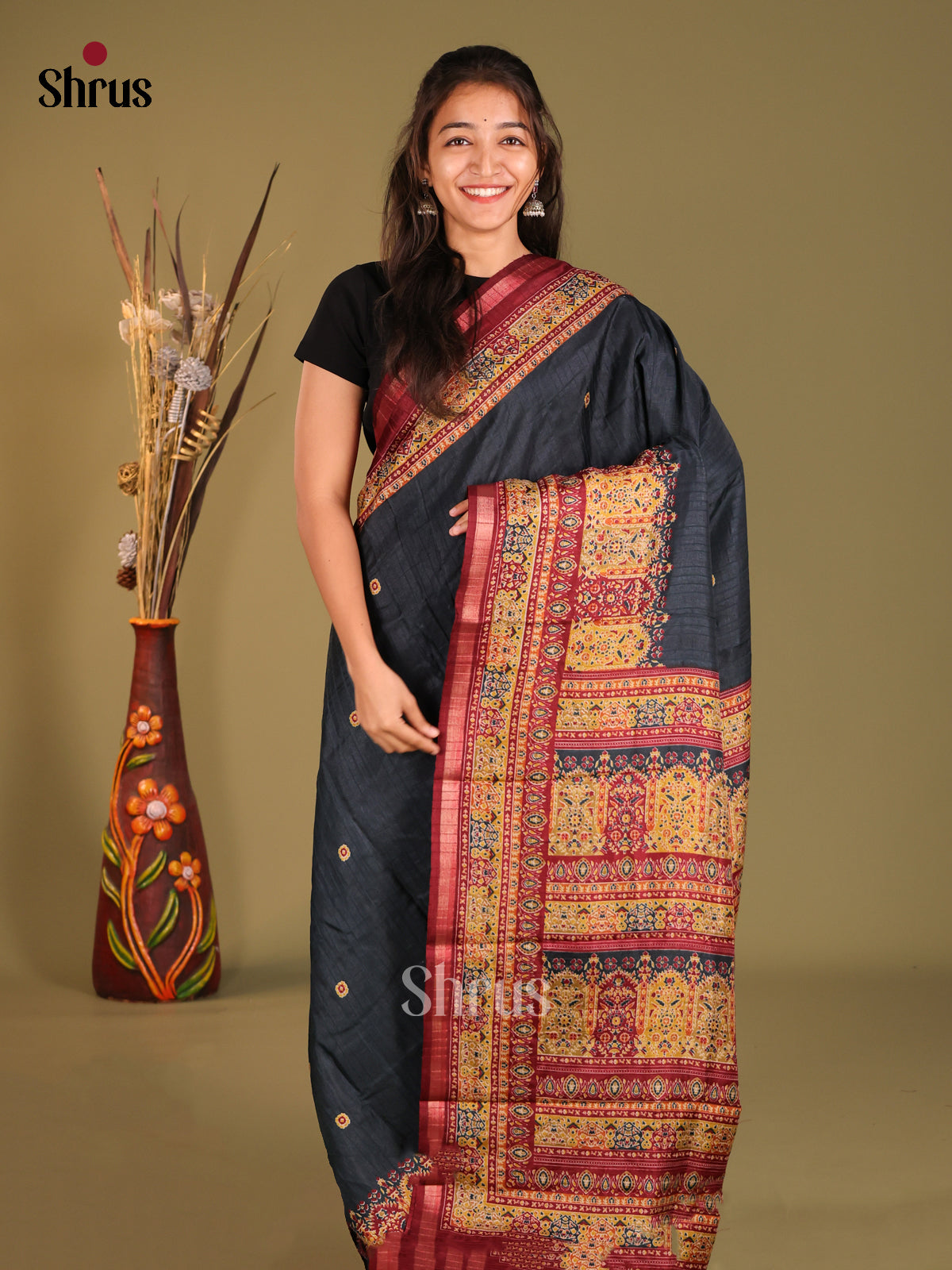 Black & Maroon - Art Modal Saree