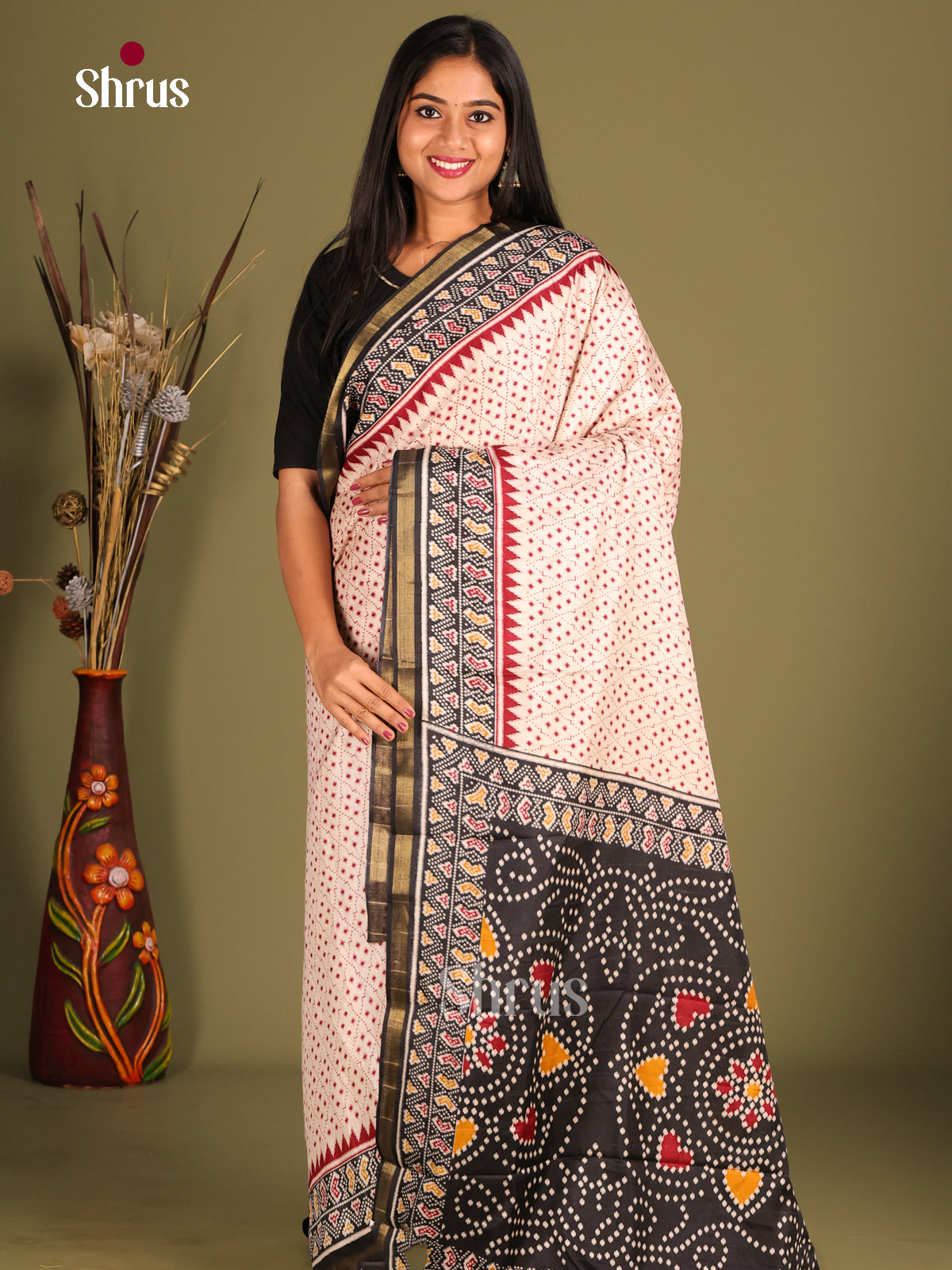 Cream & Black - Art Modal Saree