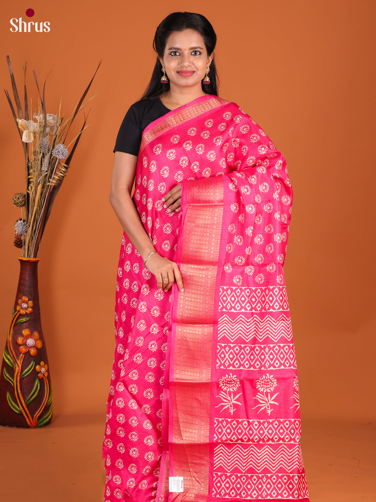 DHS09083 - Semi Crepe Saree - Shop on Shrus.com