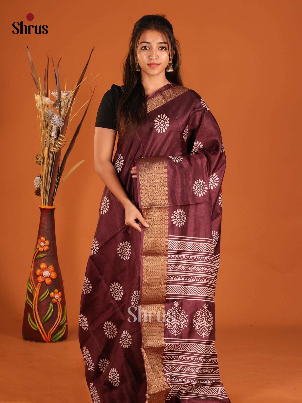 DHS09118 - Semi Crepe Saree - Shop on Shrus.com