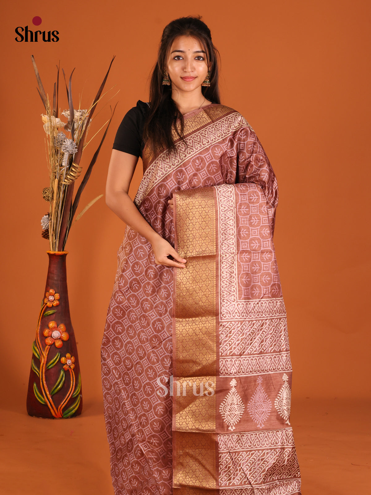 DHS09119 - Semi Crepe Saree - Shop on Shrus.com