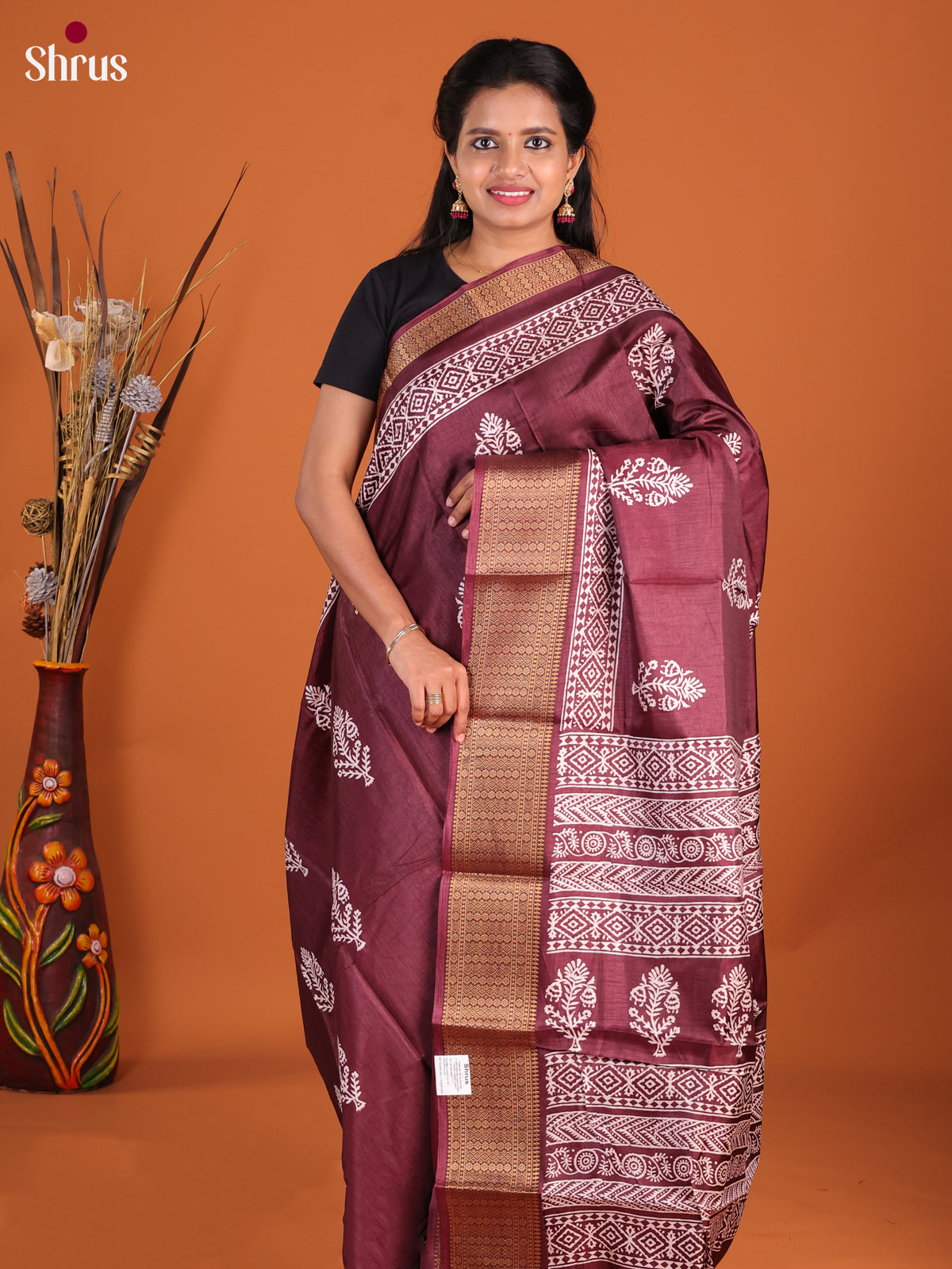 DHS09161 - Semi Crepe Saree - Shop on Shrus.com